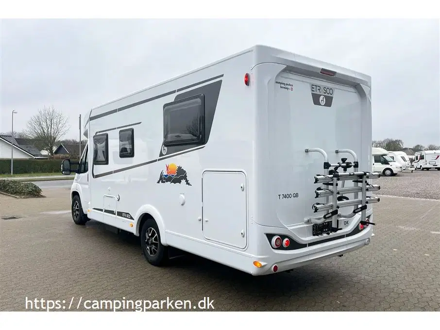 2022 - Etrusco T 7400 QB   Udlejes: Næsten ny autocamper med alt det rigtige udstyr!