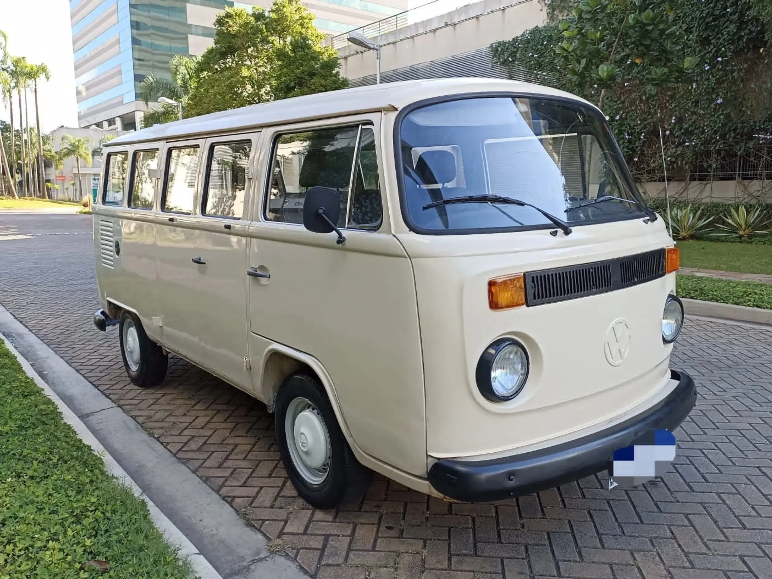 Vw T2 bus 1976 med klapdøre ideel for camper