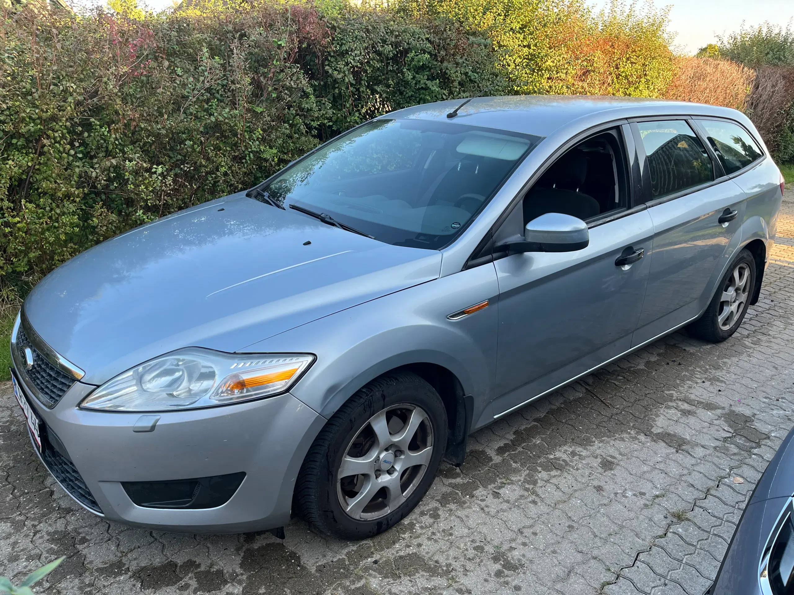 Ford Mondeo 16 stationcar med træk