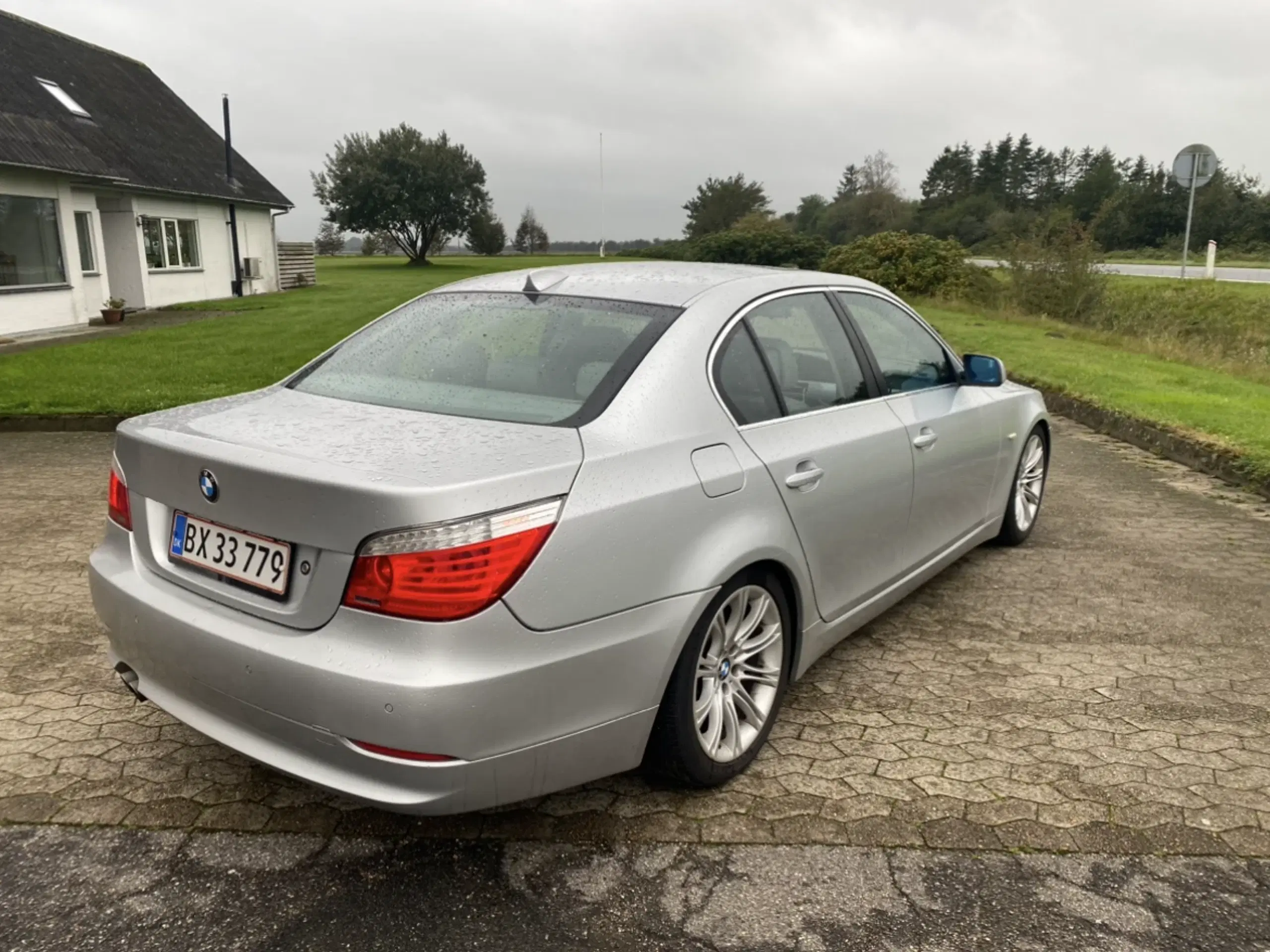 BMW 530i 272 HK 2008 Evtbytte med Harley/cabriol