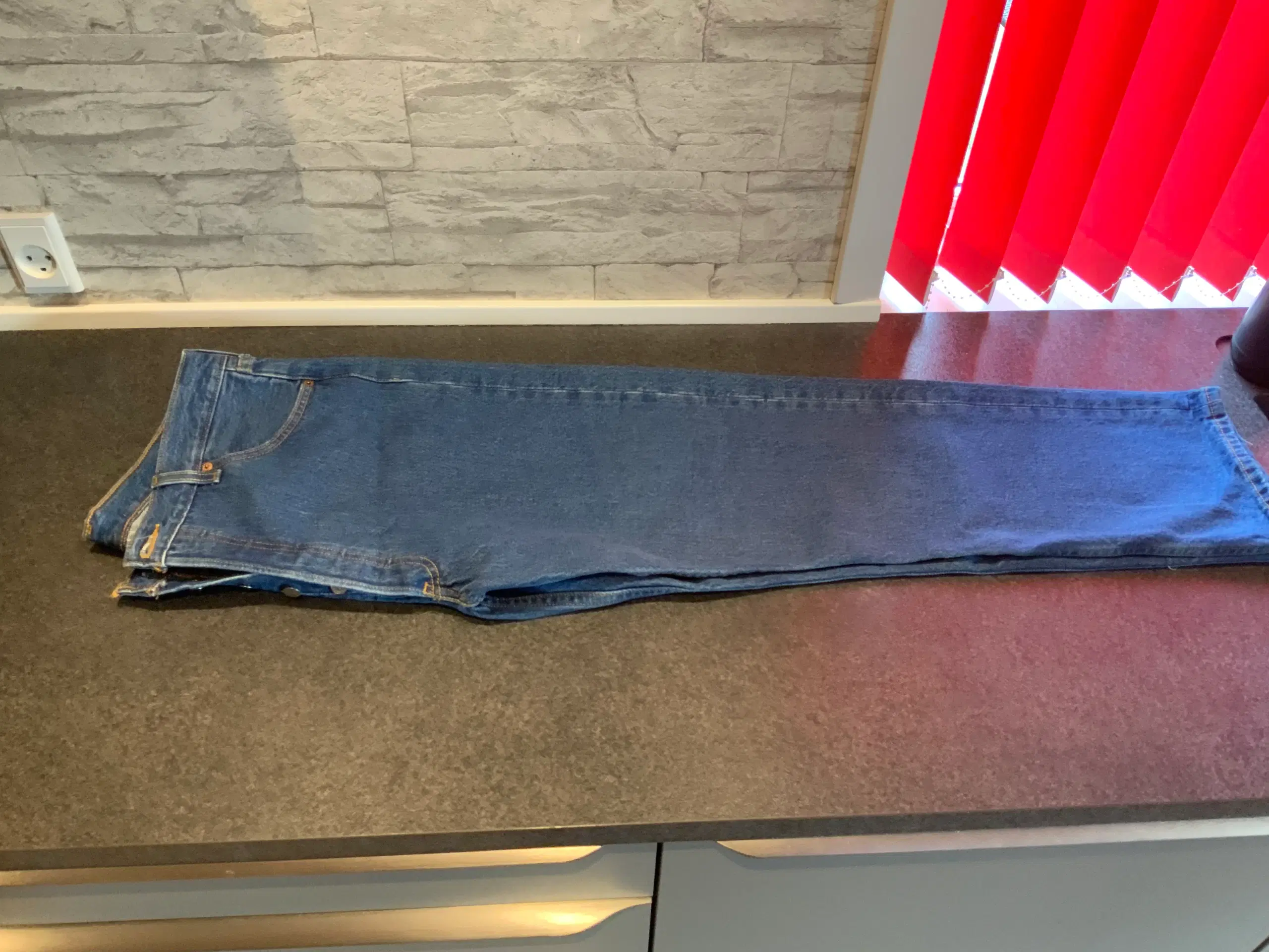 lewis 501 jeans