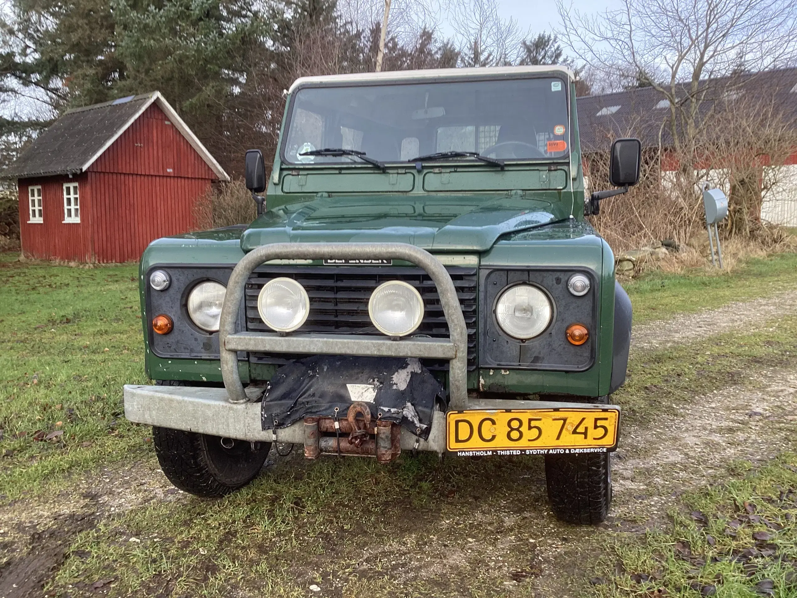 Land Rover Defender 110