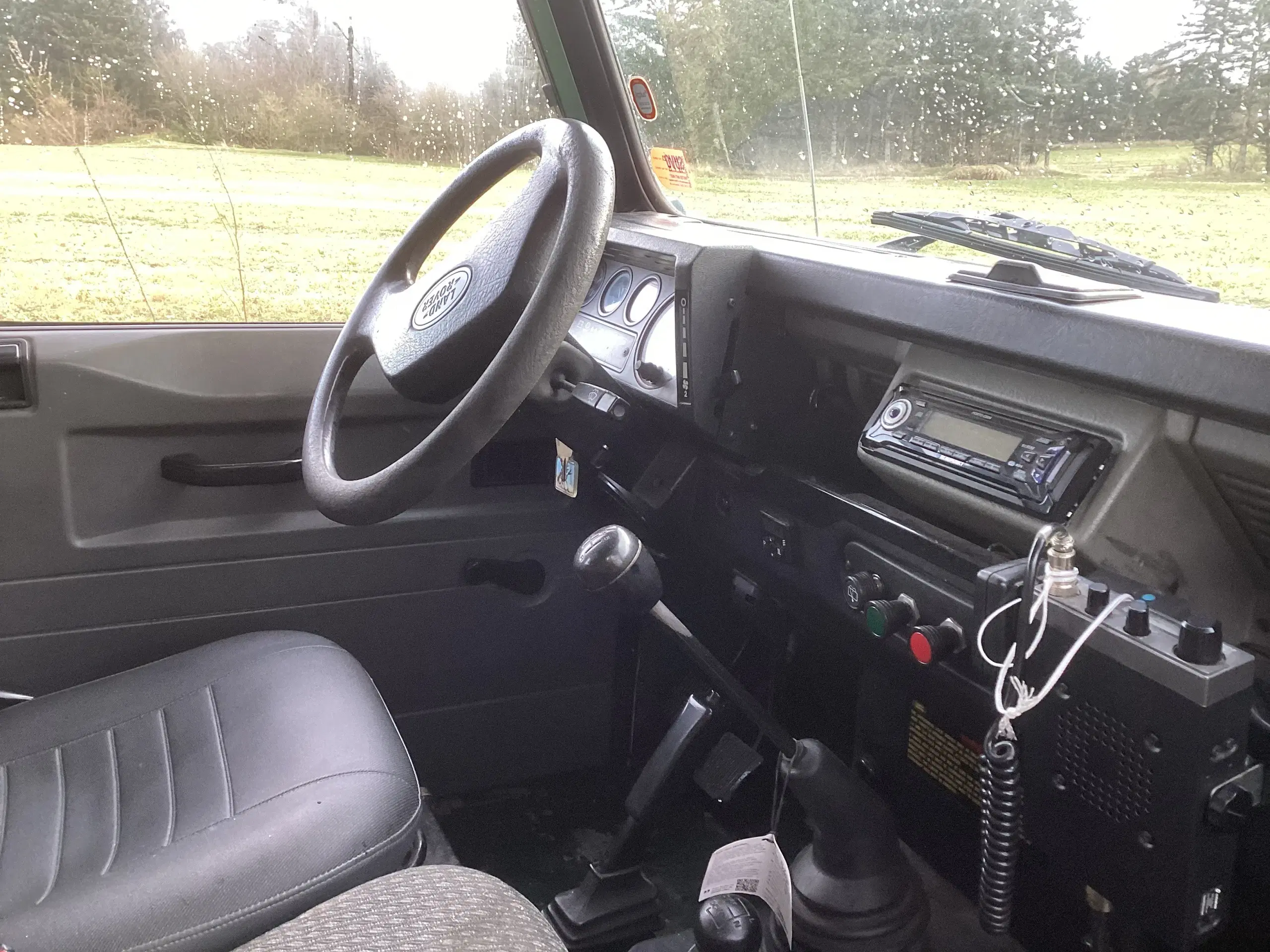 Land Rover Defender 110