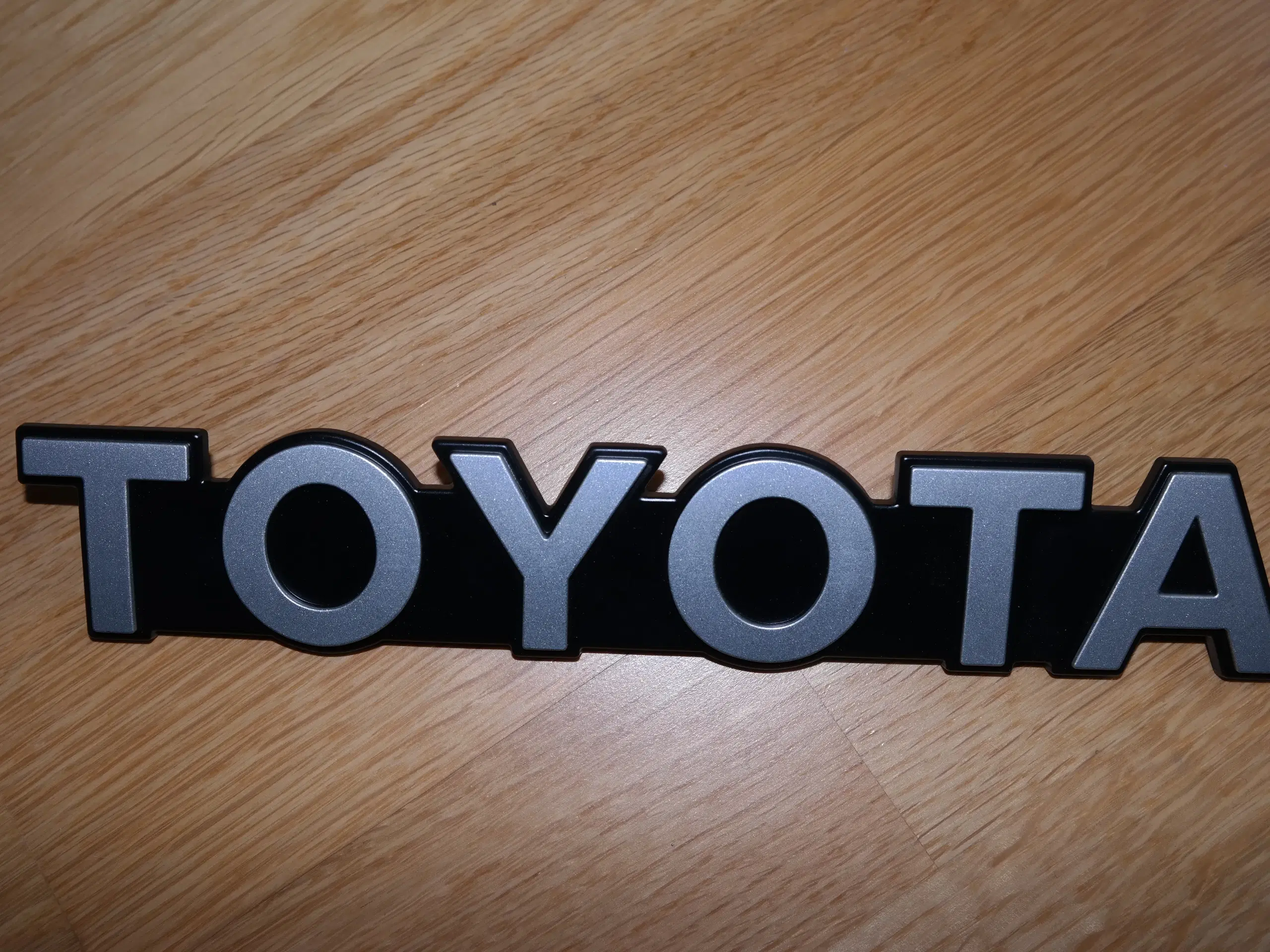 Emblem Toyota Hiace