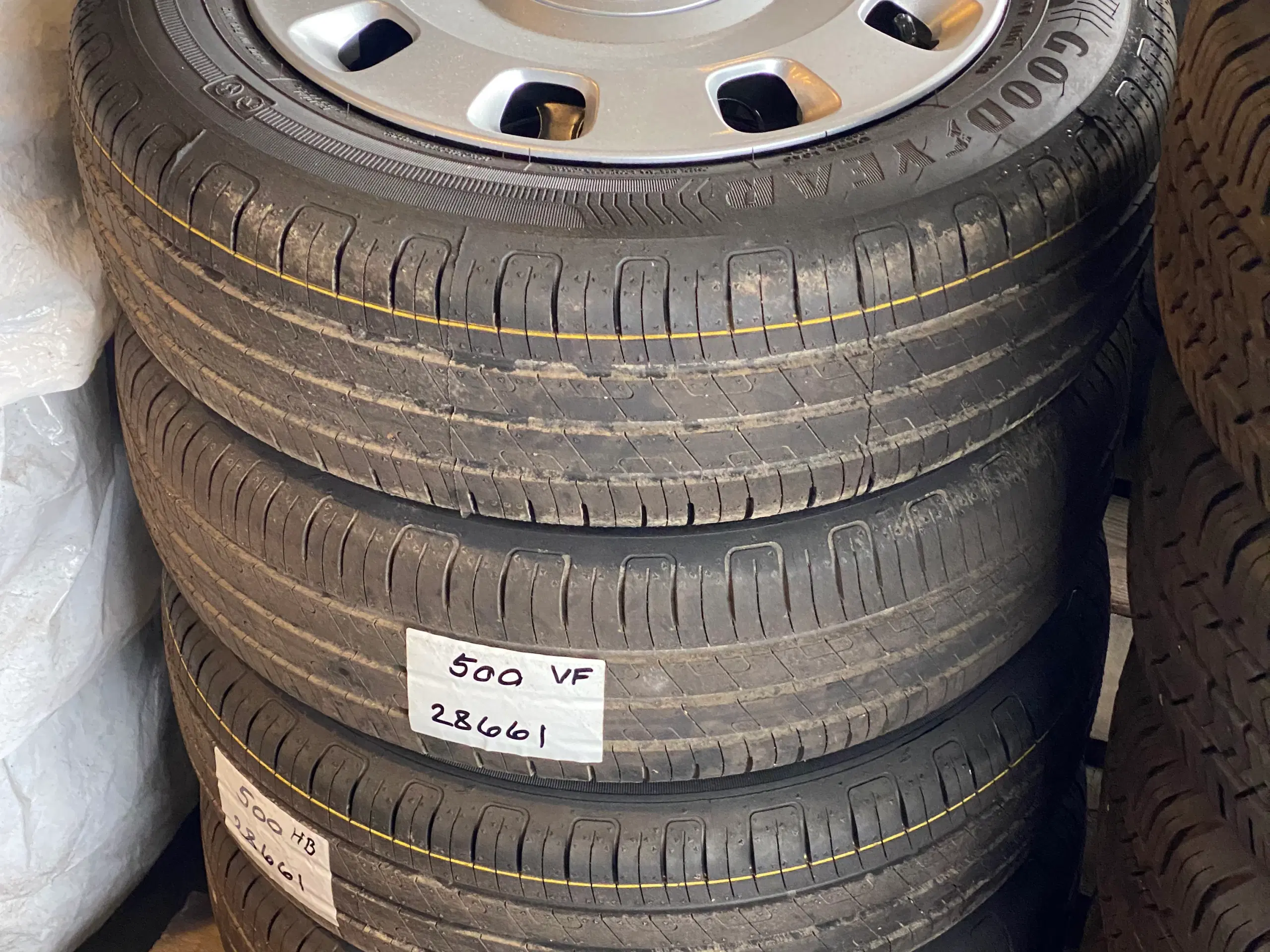 Fiat 500 Stålfælge på sommerdæk 175/65 R14