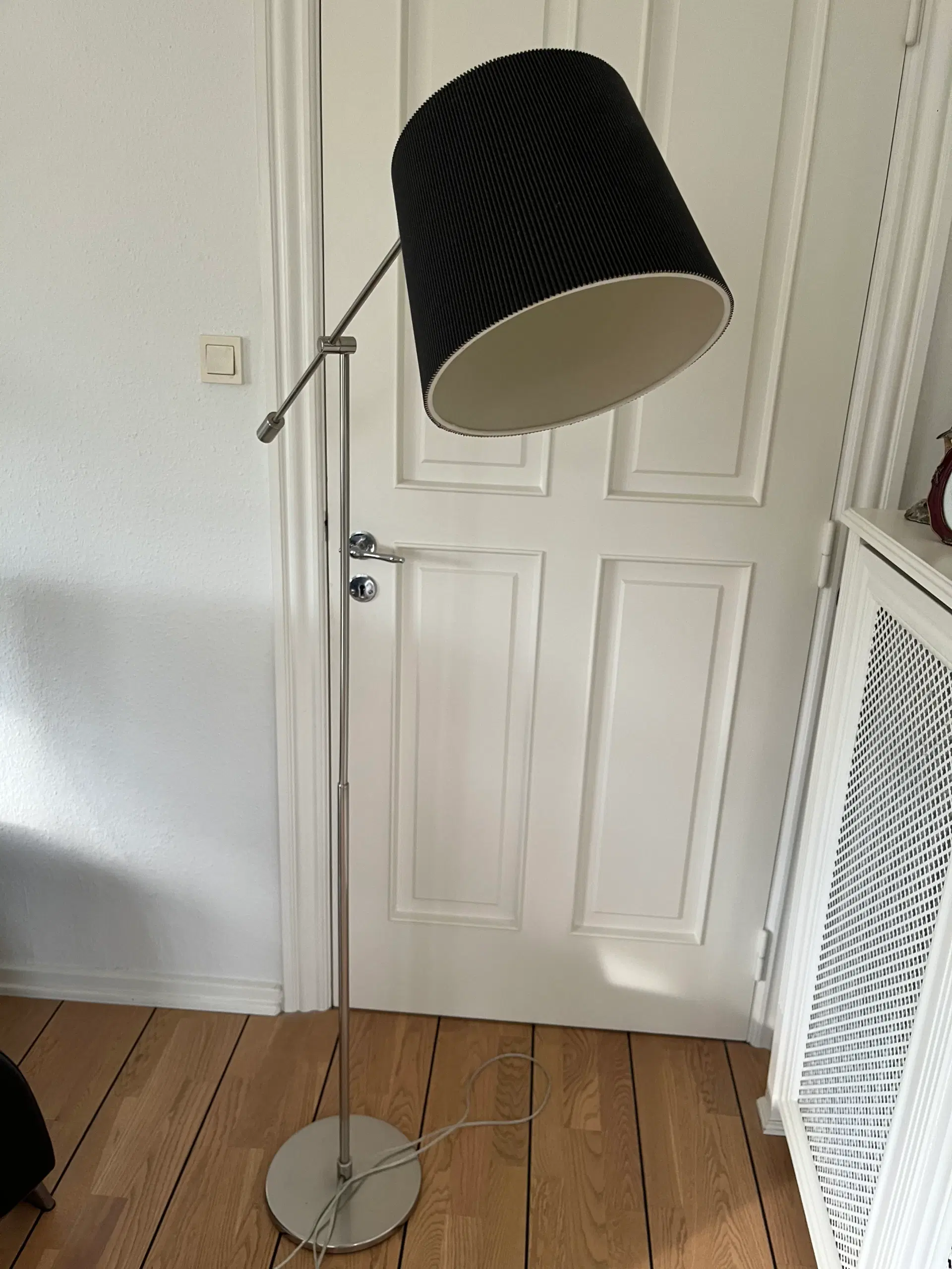 Standerlamper og loftslampe