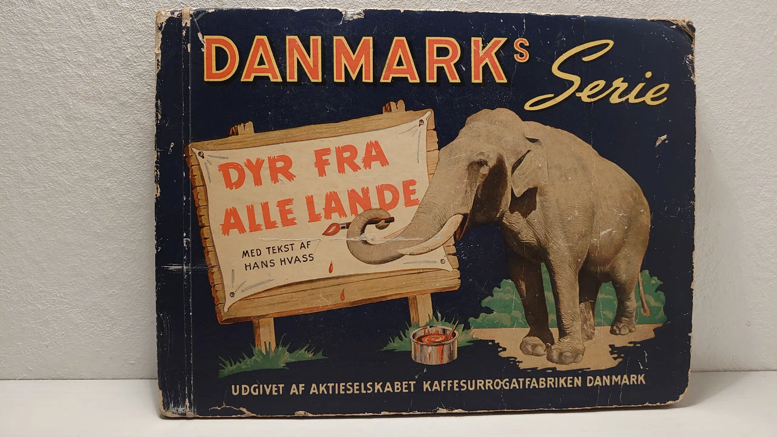 Danmarks Serie:Dyr fra alle LandeTekst Hans Hvass