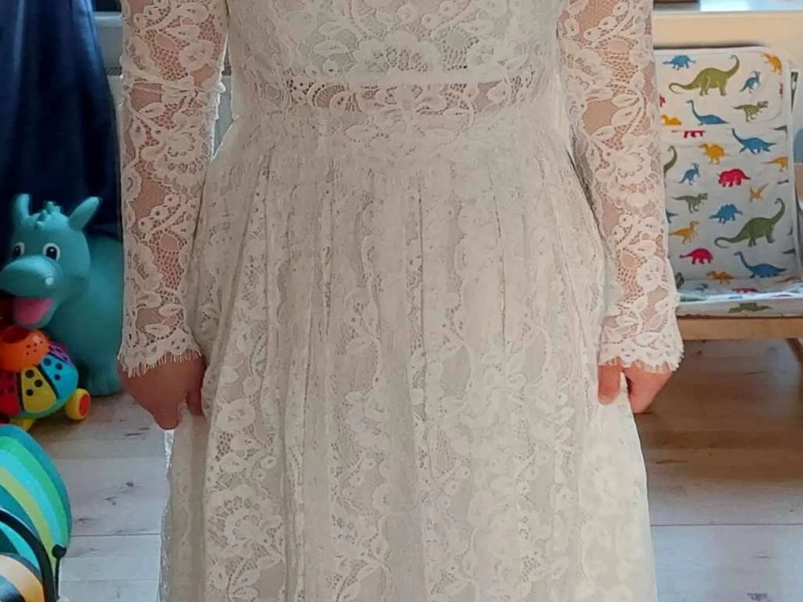 Ny brudekjole med ærmer str40 fra asos bridal