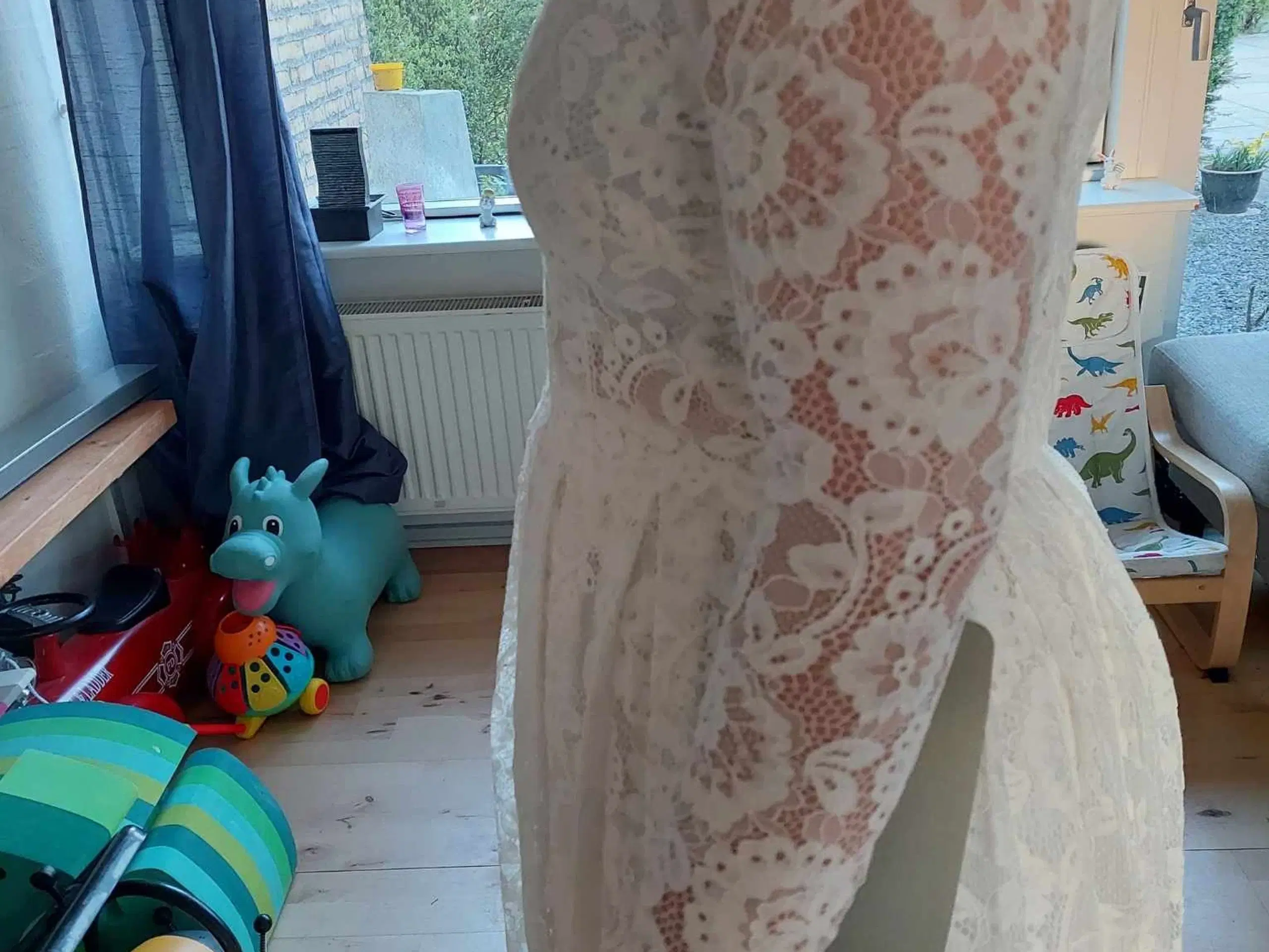 Ny brudekjole med ærmer str40 fra asos bridal