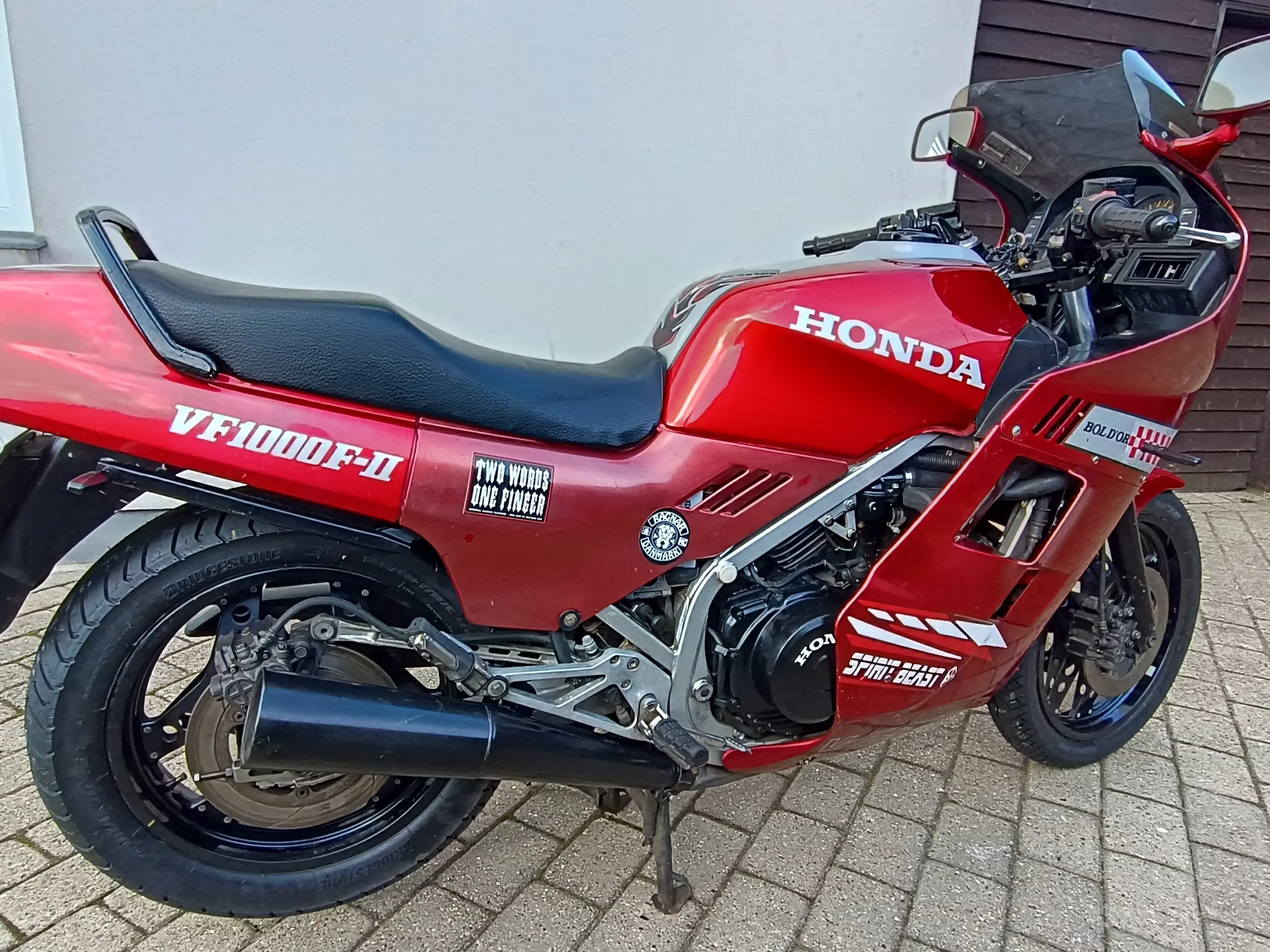 Honda VF1000f2