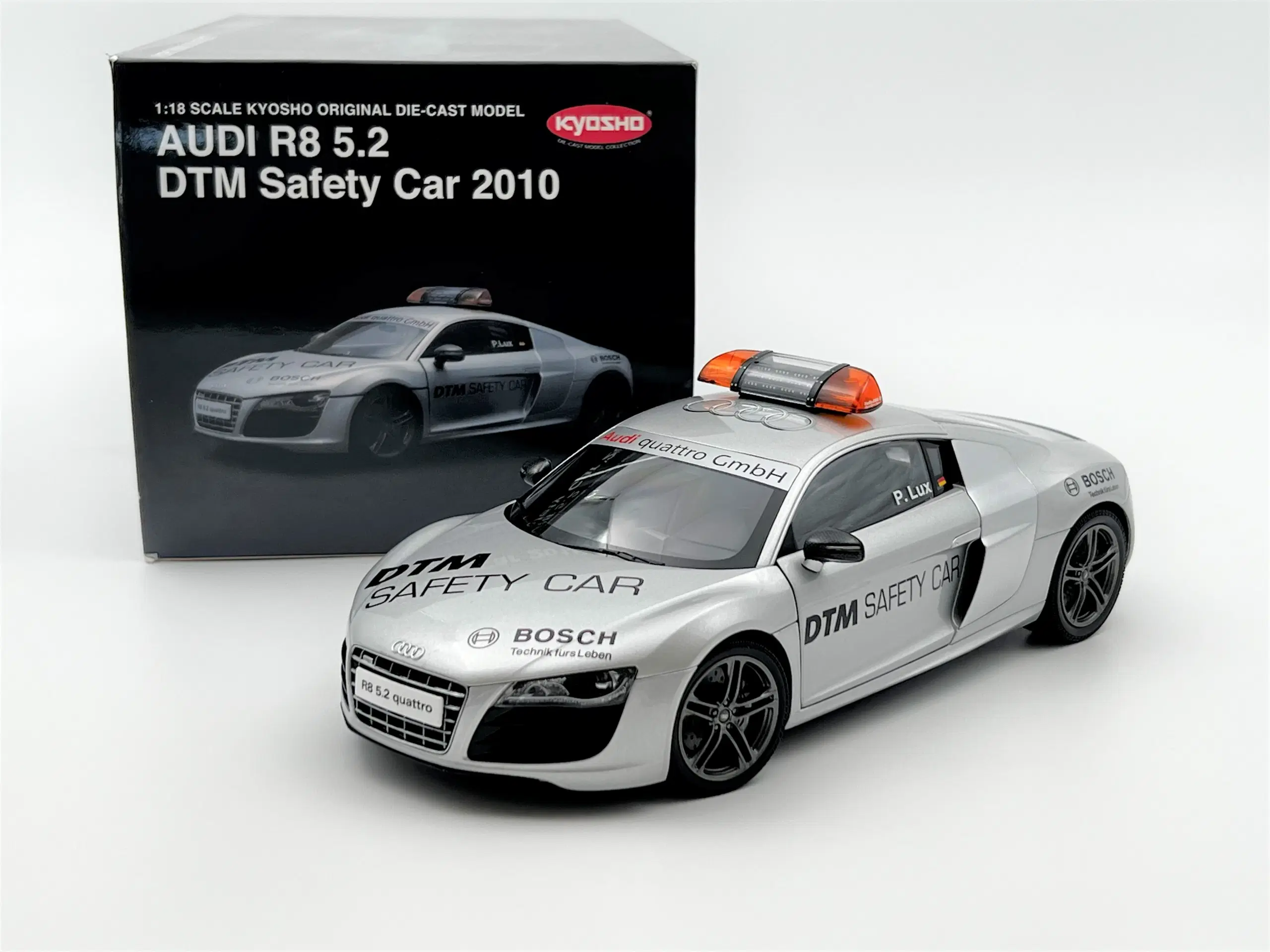 2010 Audi R8 52 DTM Safety Car 1:18