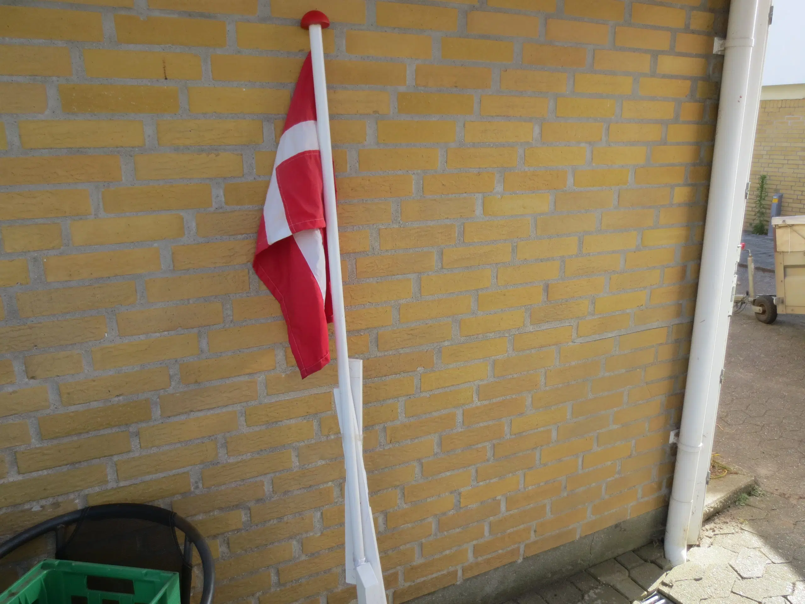 1 stkk Cpl Ny Mini flagstang med Dannebrog flag