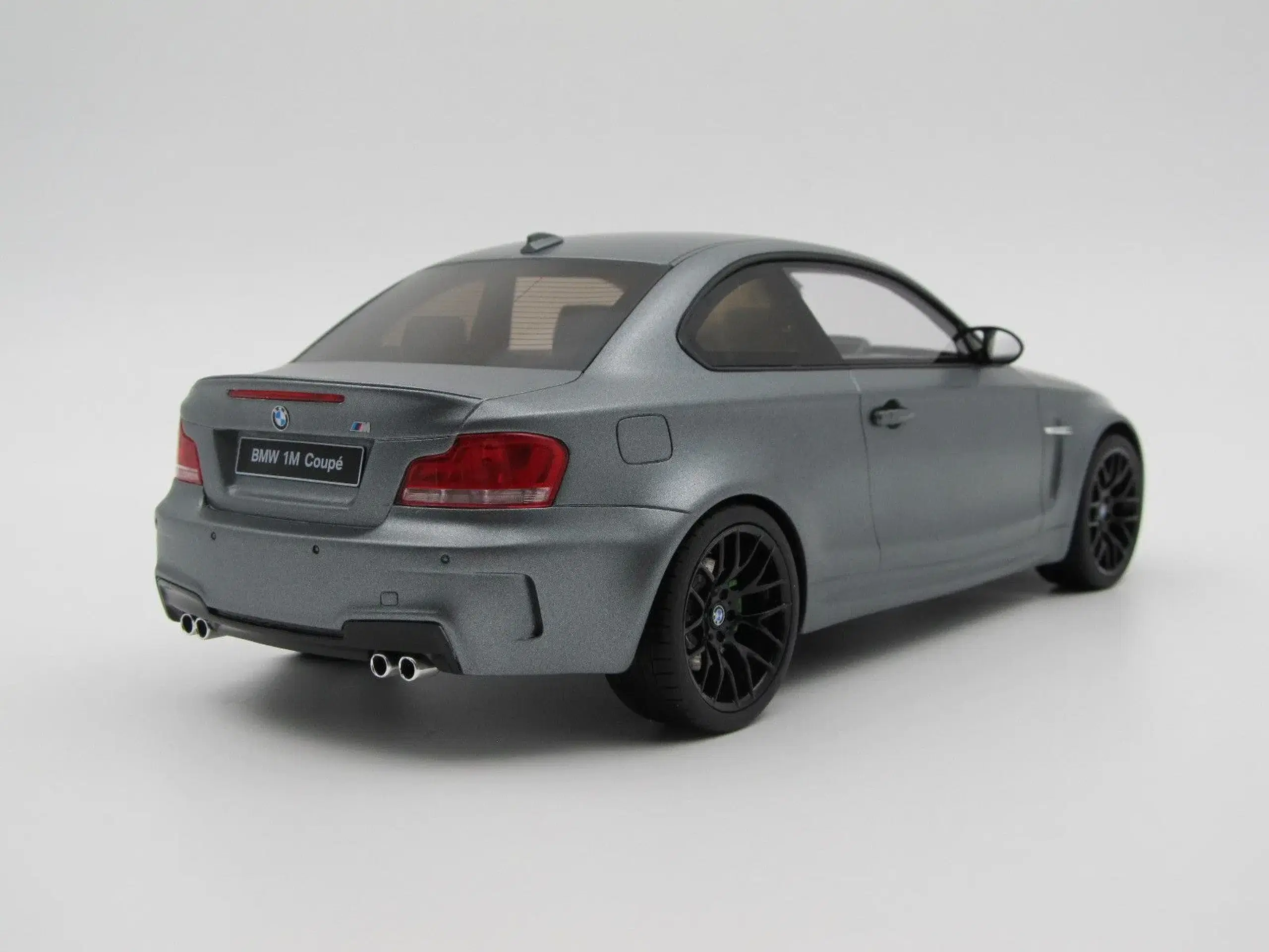 2011 BMW 1M Coupe 1:18  Type E82