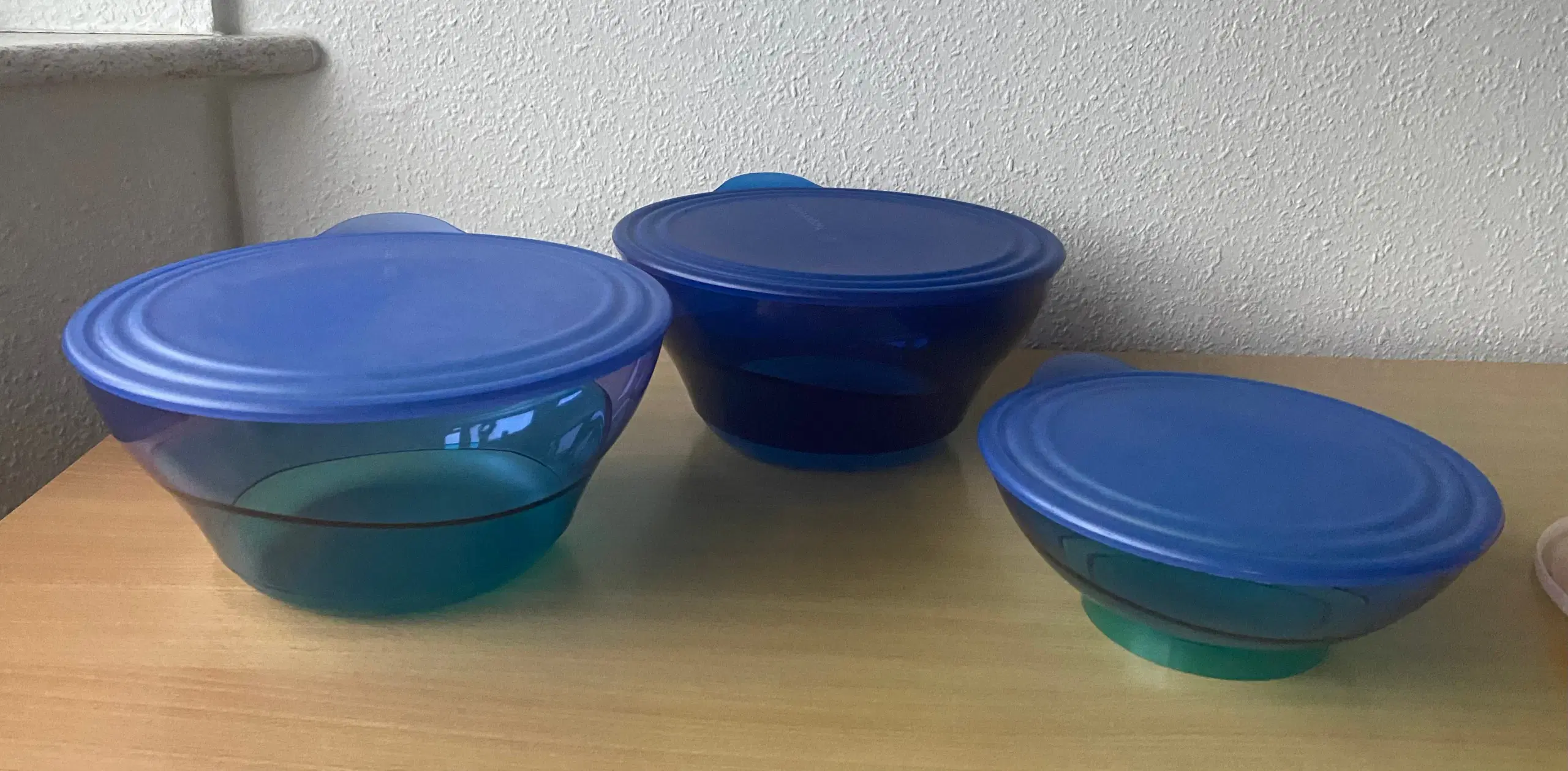 Diverse Tupperware