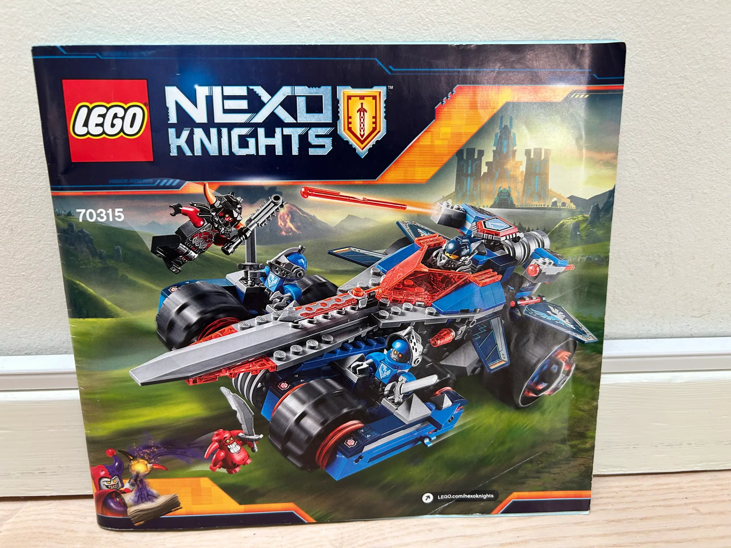 LEGO Nexo Knights 70317  70315