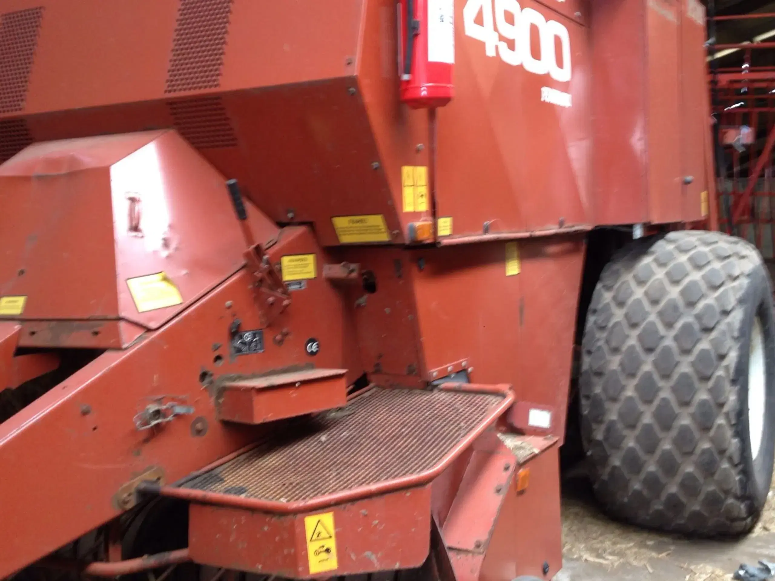 Hesston 4900