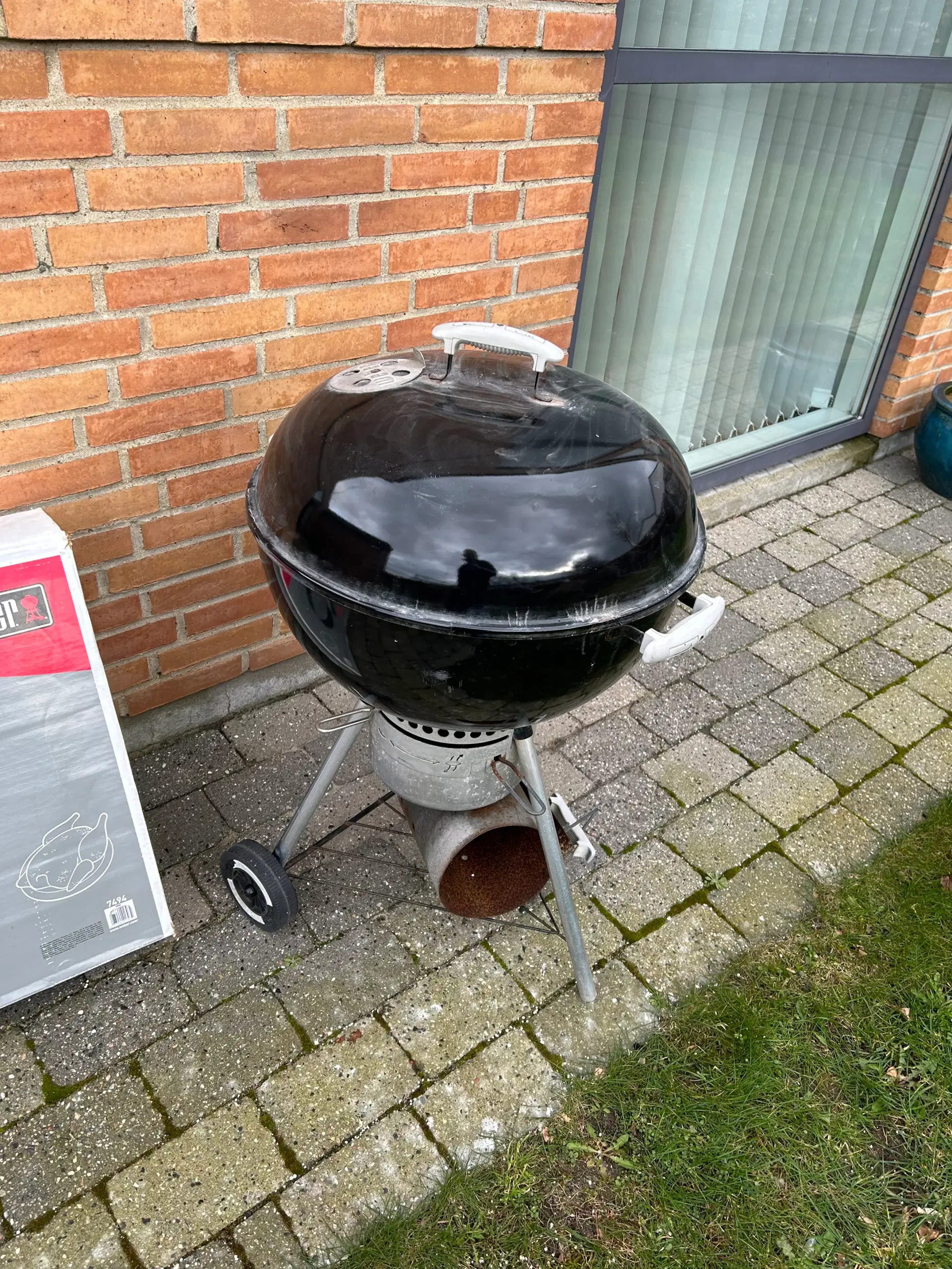 Weber kuglegrill 57 cm sælges