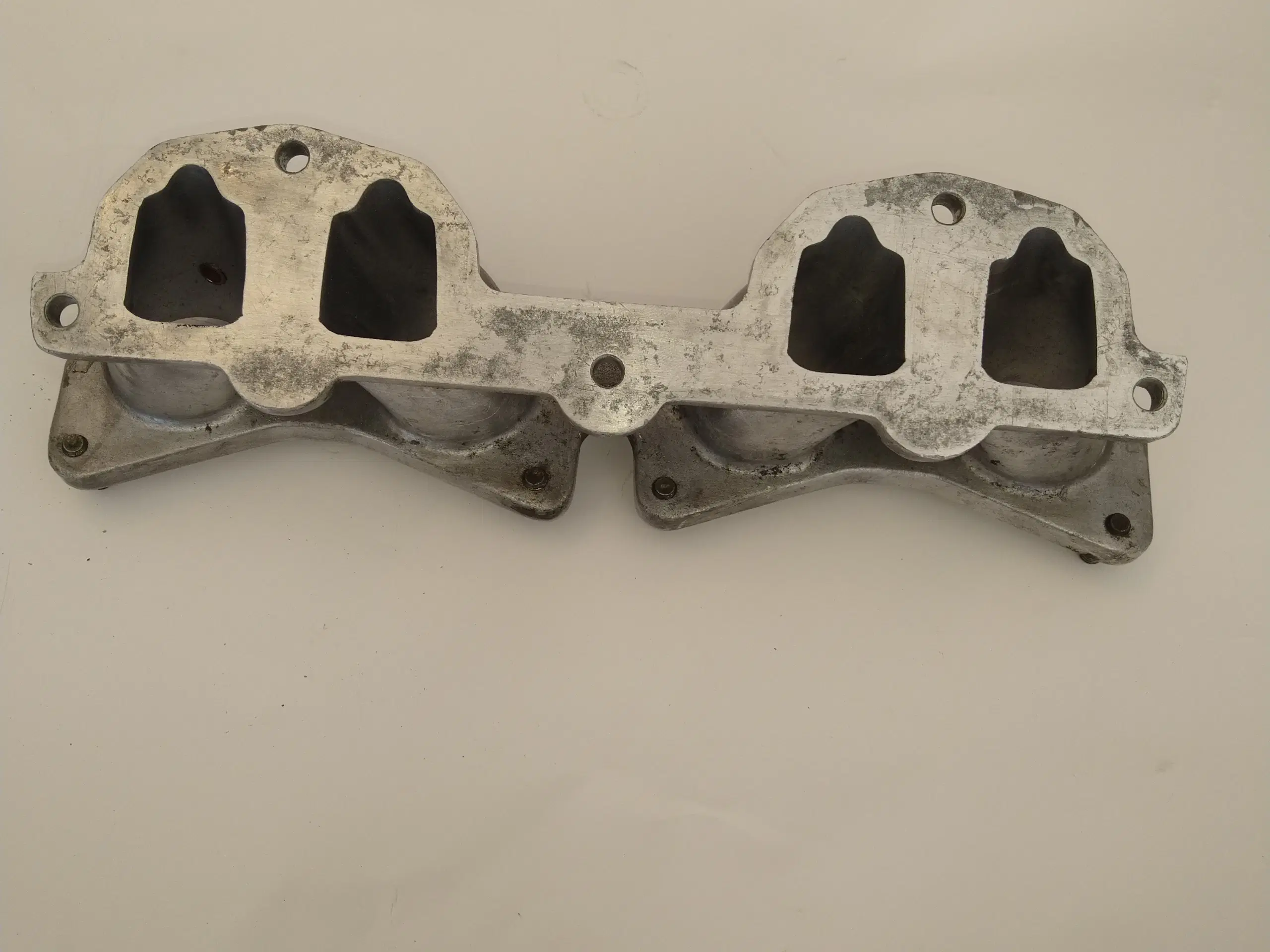 Peugeot og Citroën Dobbelt karburator manifold