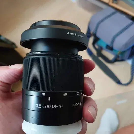 Sony 18-70mm 35 -56 objektiv til A-mount