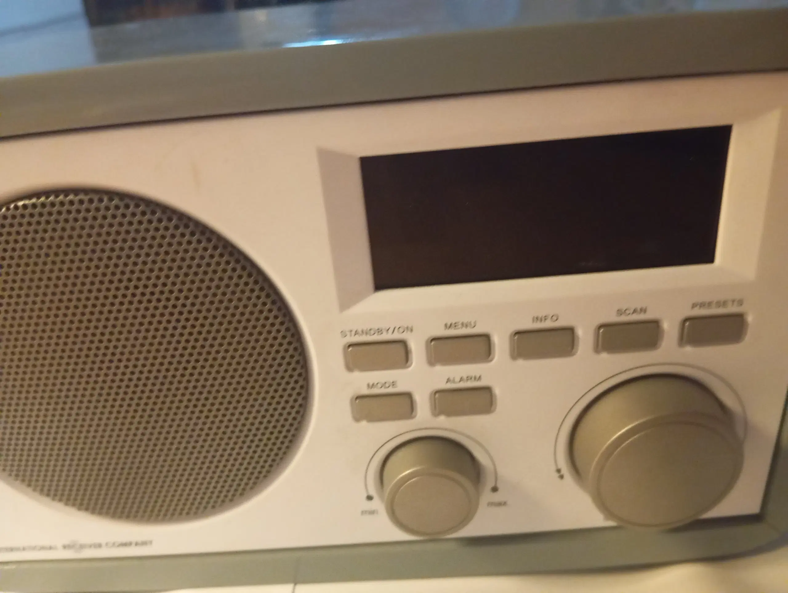 Dab radio