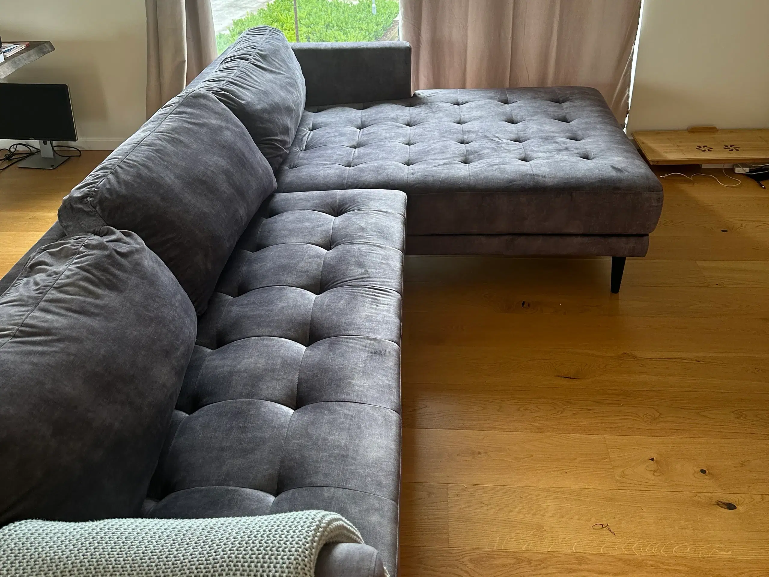 Veloursofa med chaiselong