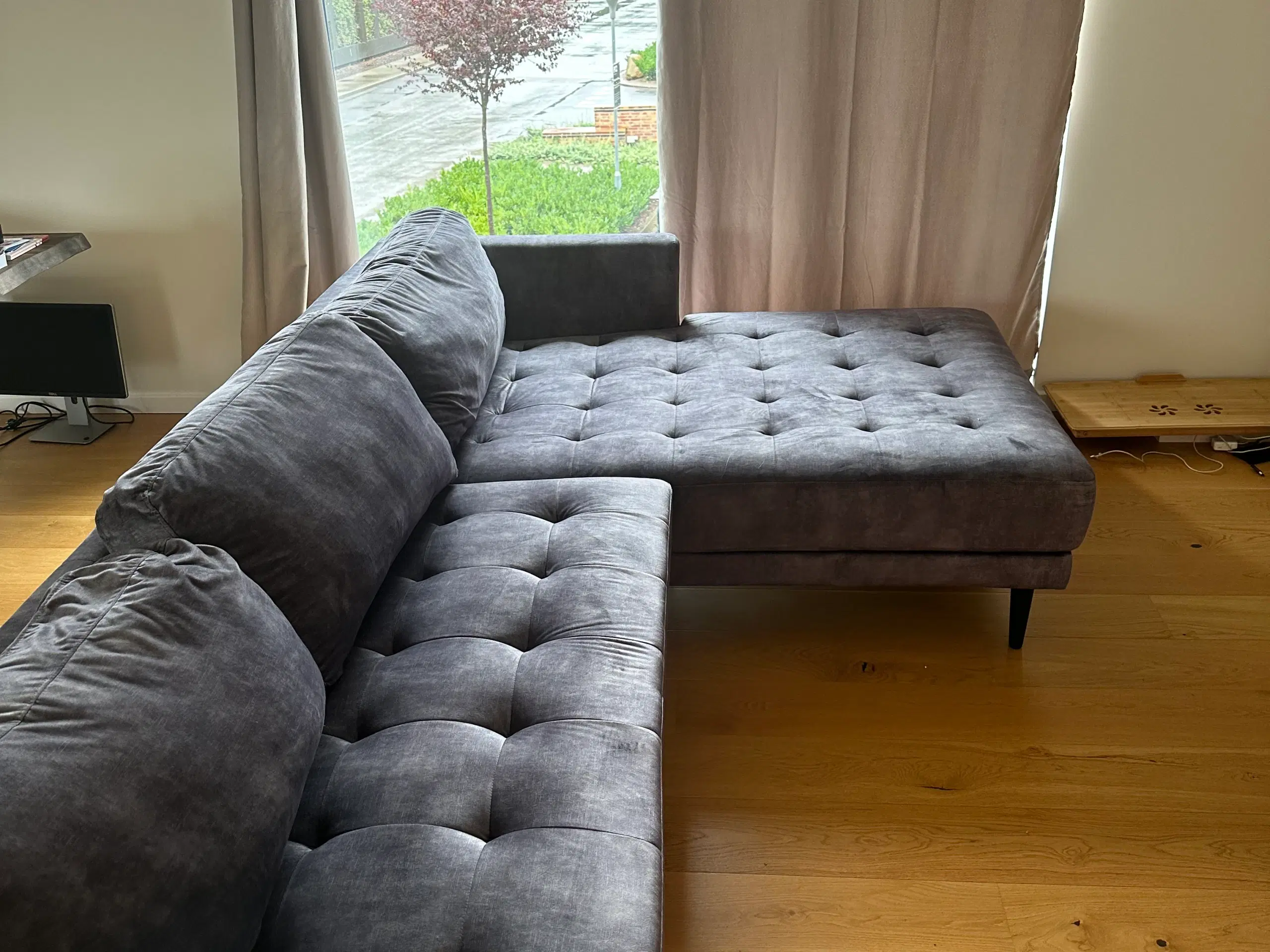 Veloursofa med chaiselong