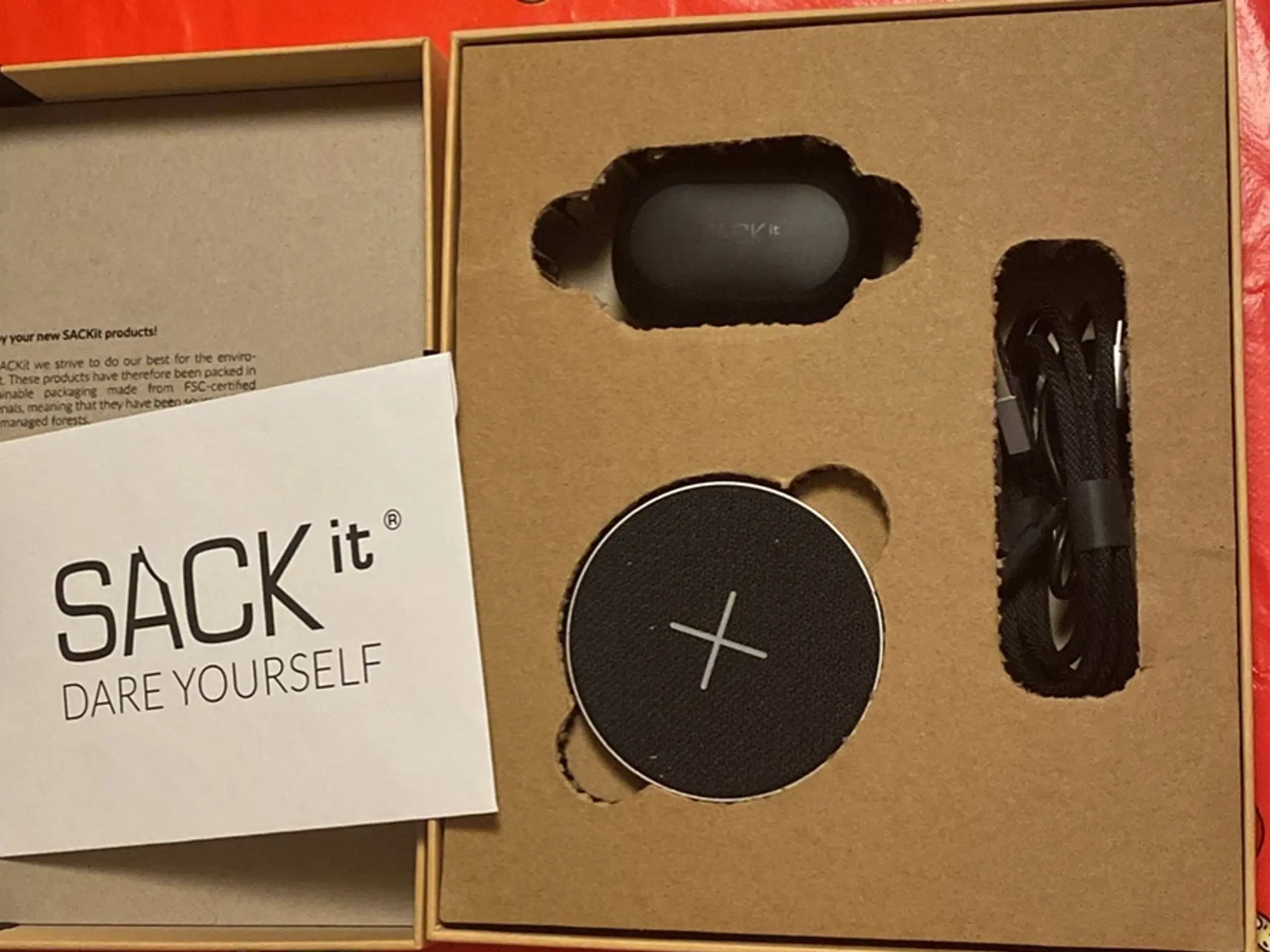 Sackit giftset EarPods/trådløs oplader