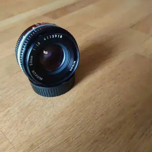 Nikon Nikkor 50mm 1:8f Series E velholdt og med O