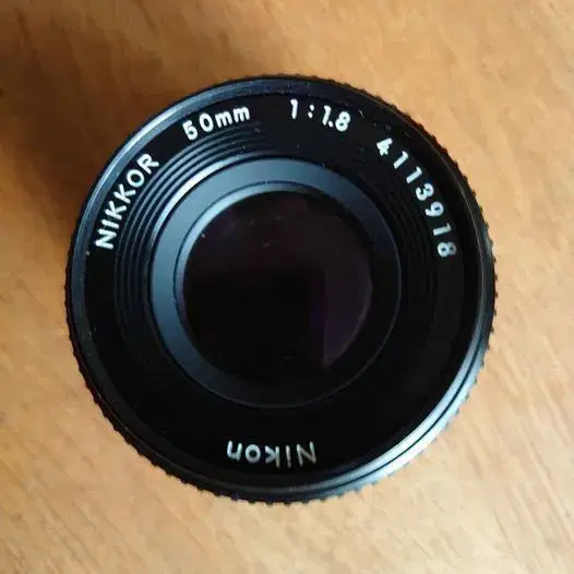 Nikon Nikkor 50mm 1:8f Series E velholdt og med O