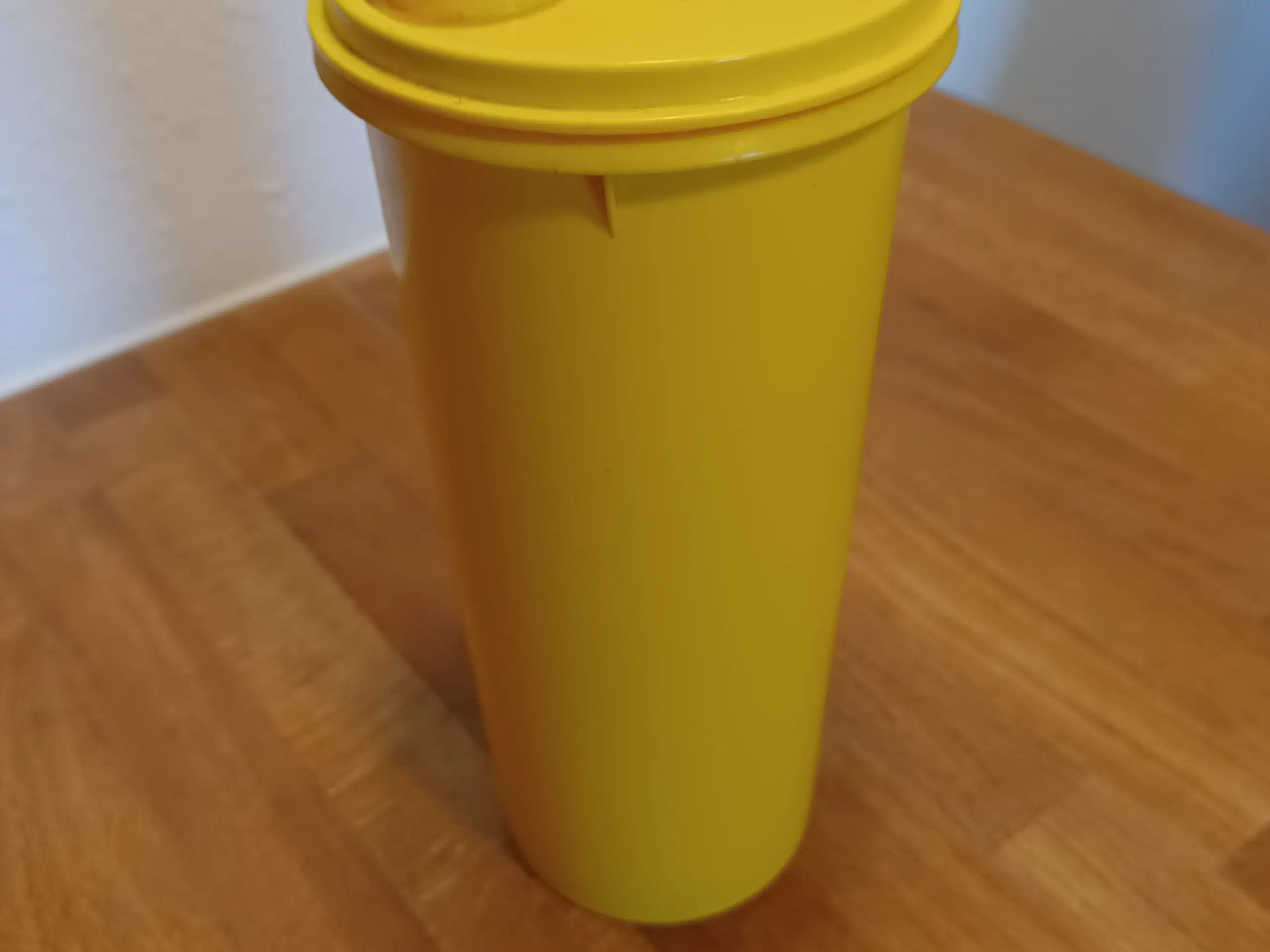 Tupperware kande