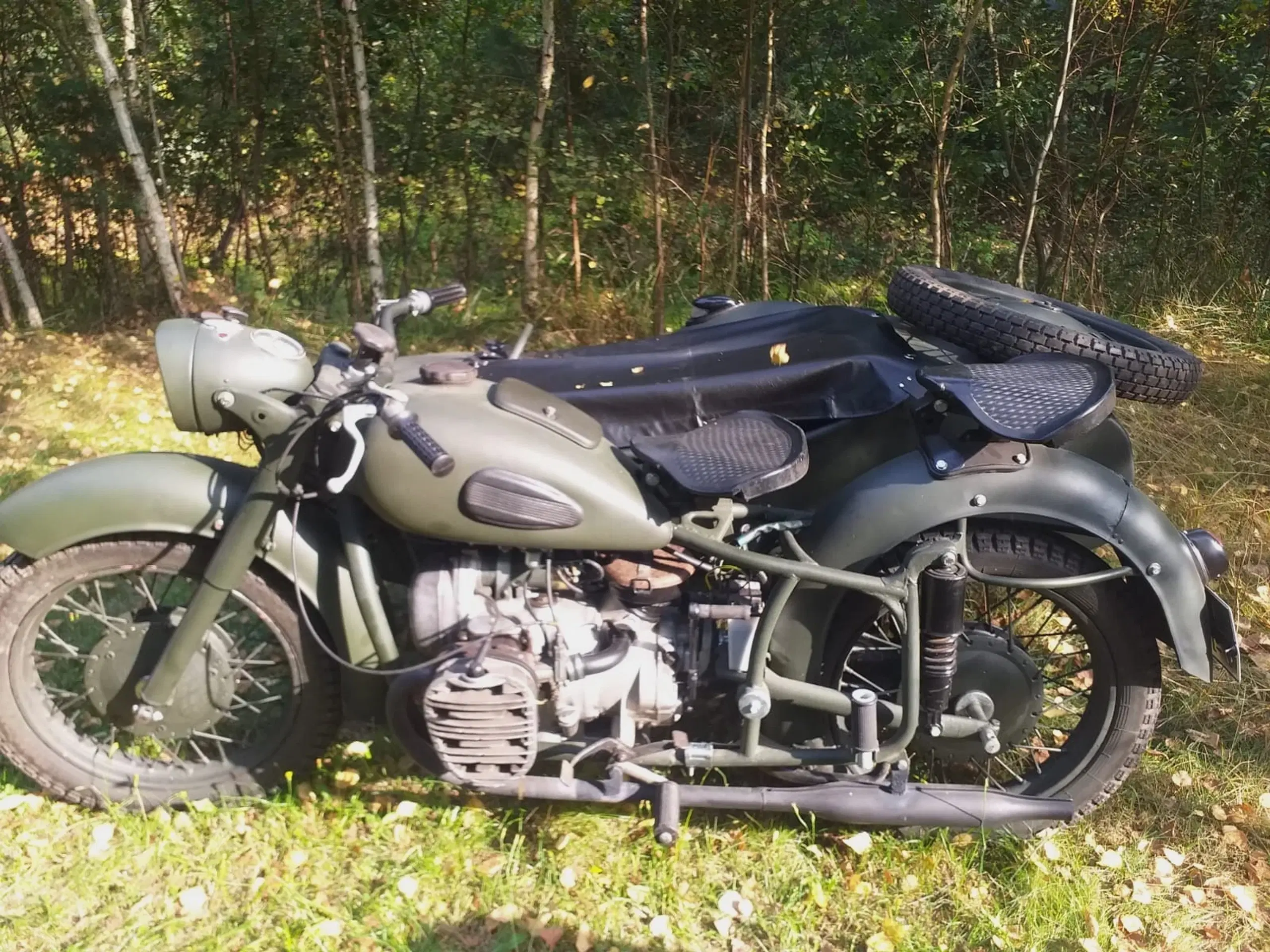 Motorcykel med sidevogn Dnepr K750