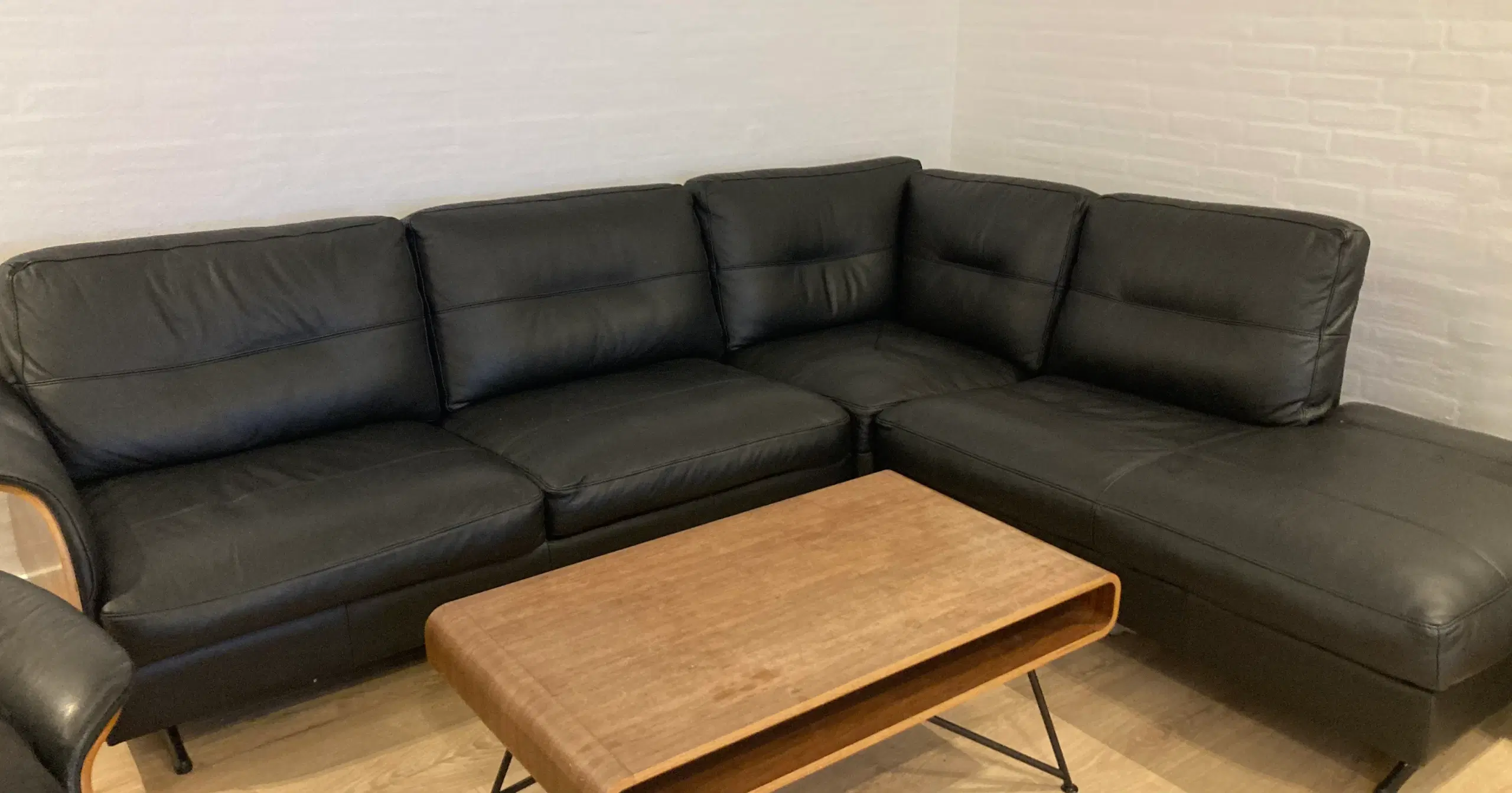 Sofa og stol fra “flexlux” samt sofabord