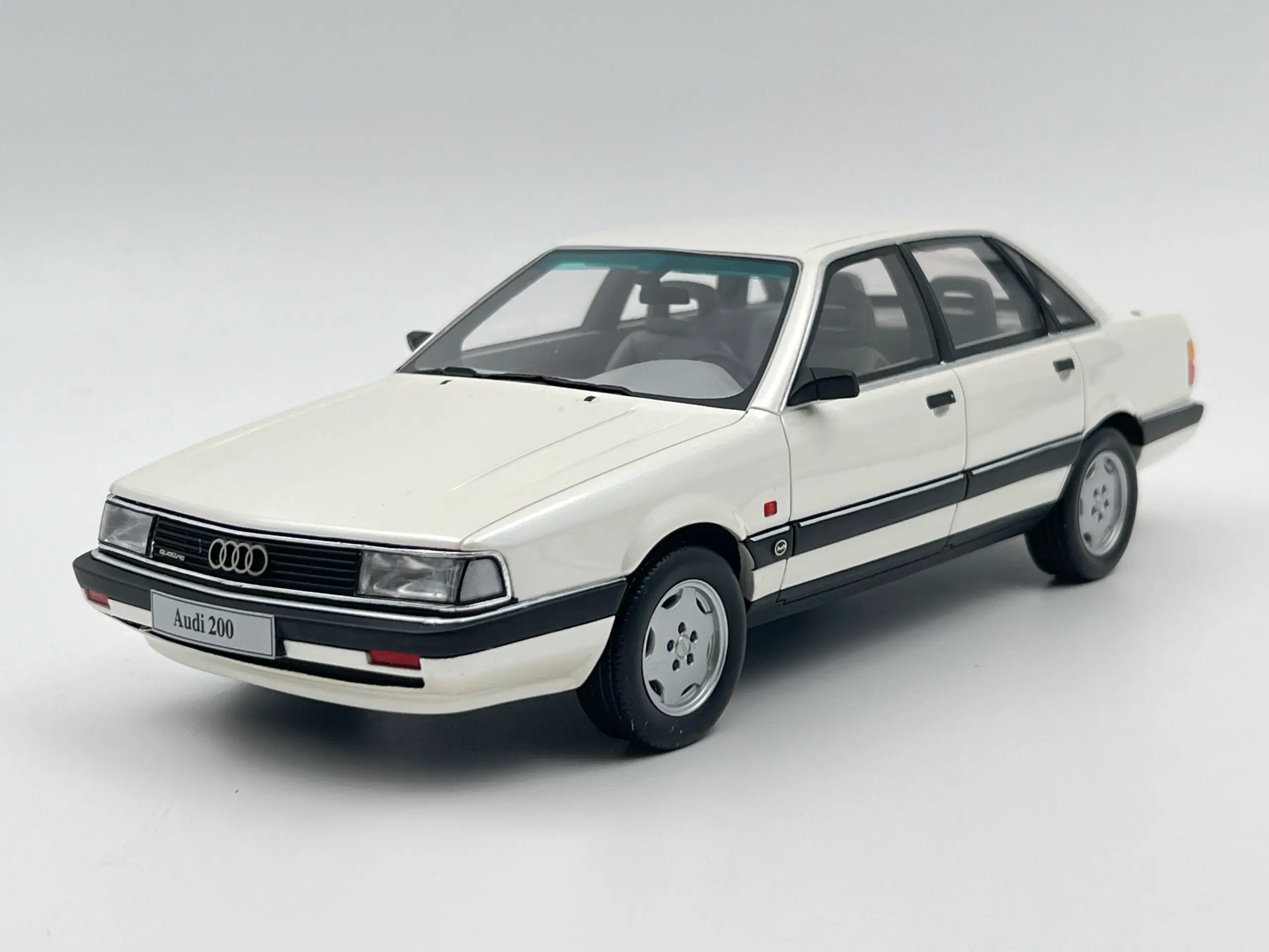 1989 Audi 200 22 20v Turbo Quattro - 1:18