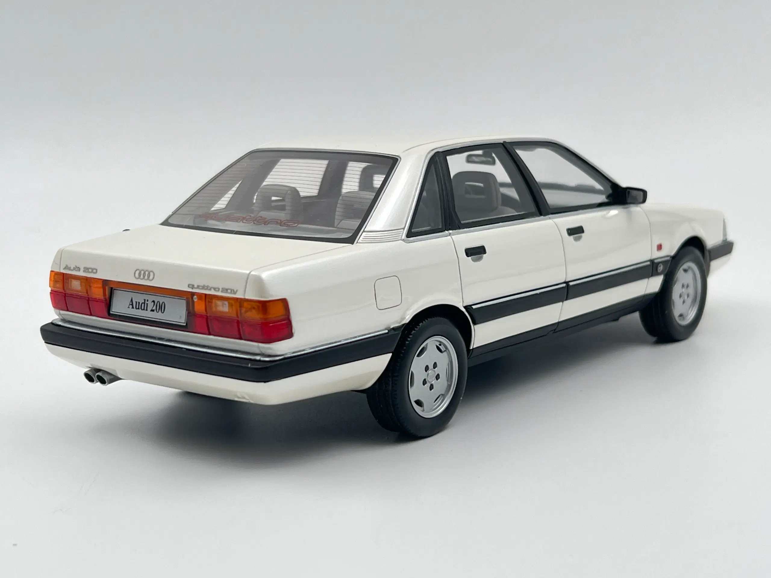 1989 Audi 200 22 20v Turbo Quattro - 1:18