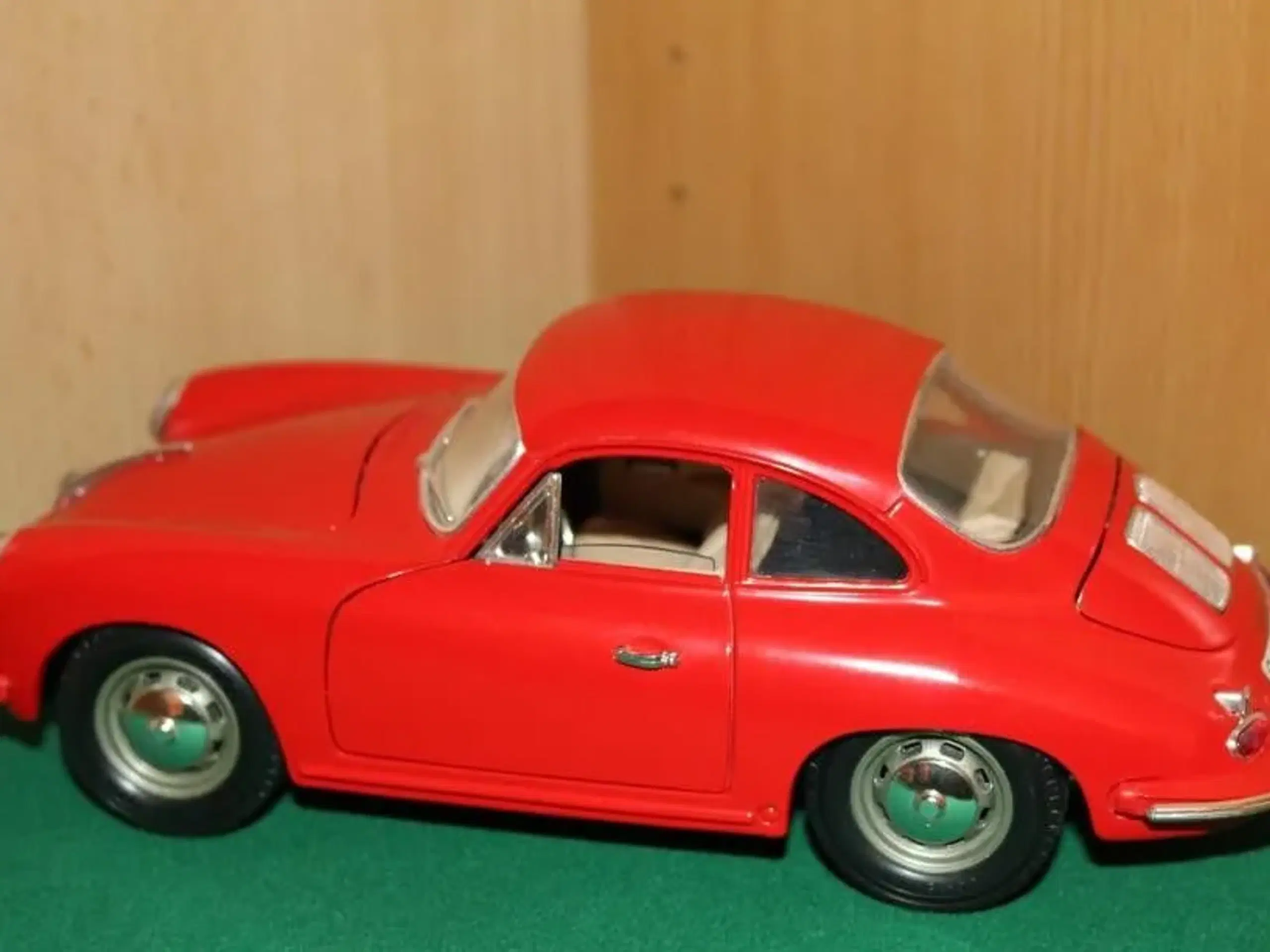 Porsche 356 B (1961) 1/18