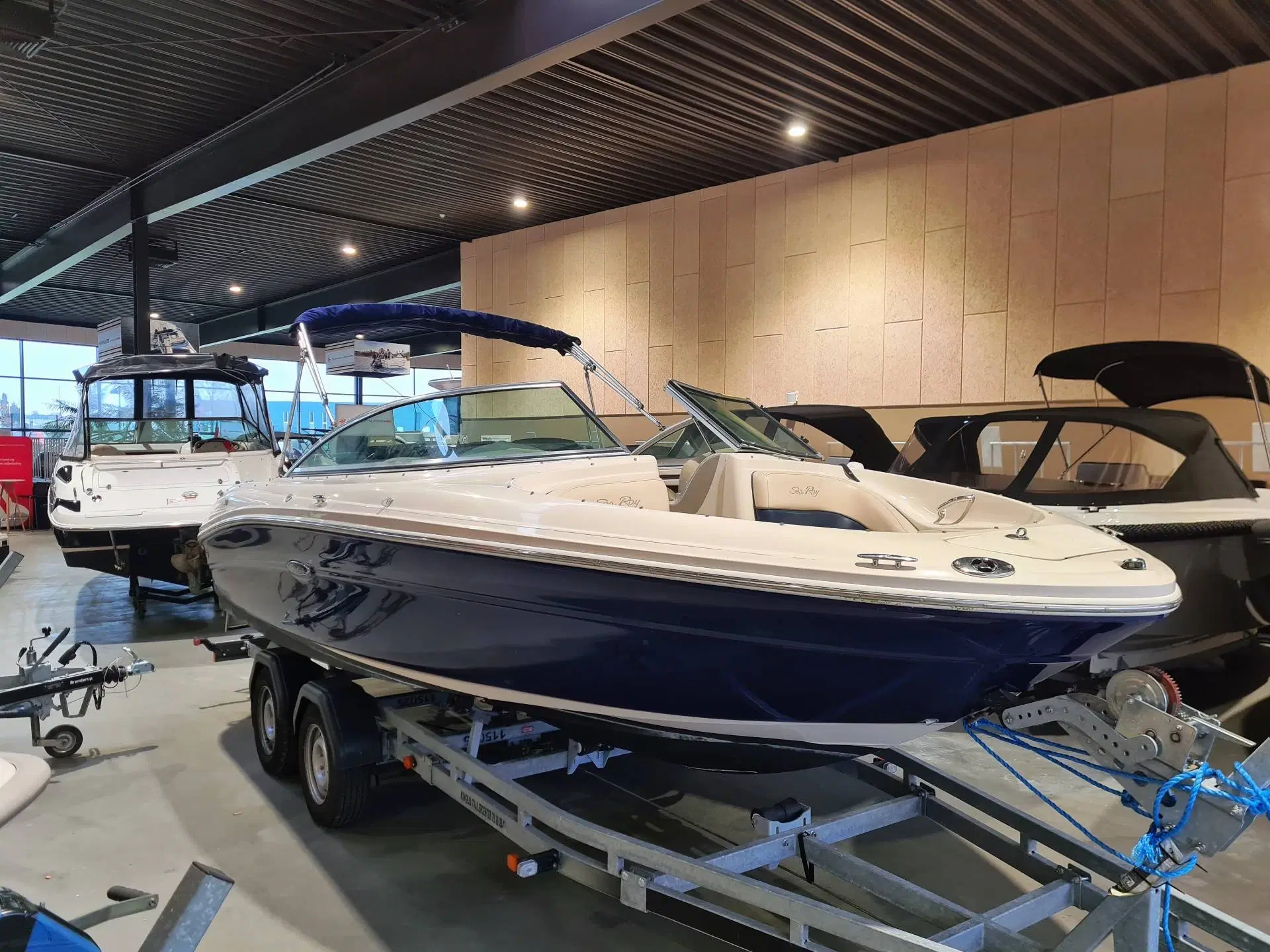 Searay 200 - Mercruiser 50L V8/Udstyr