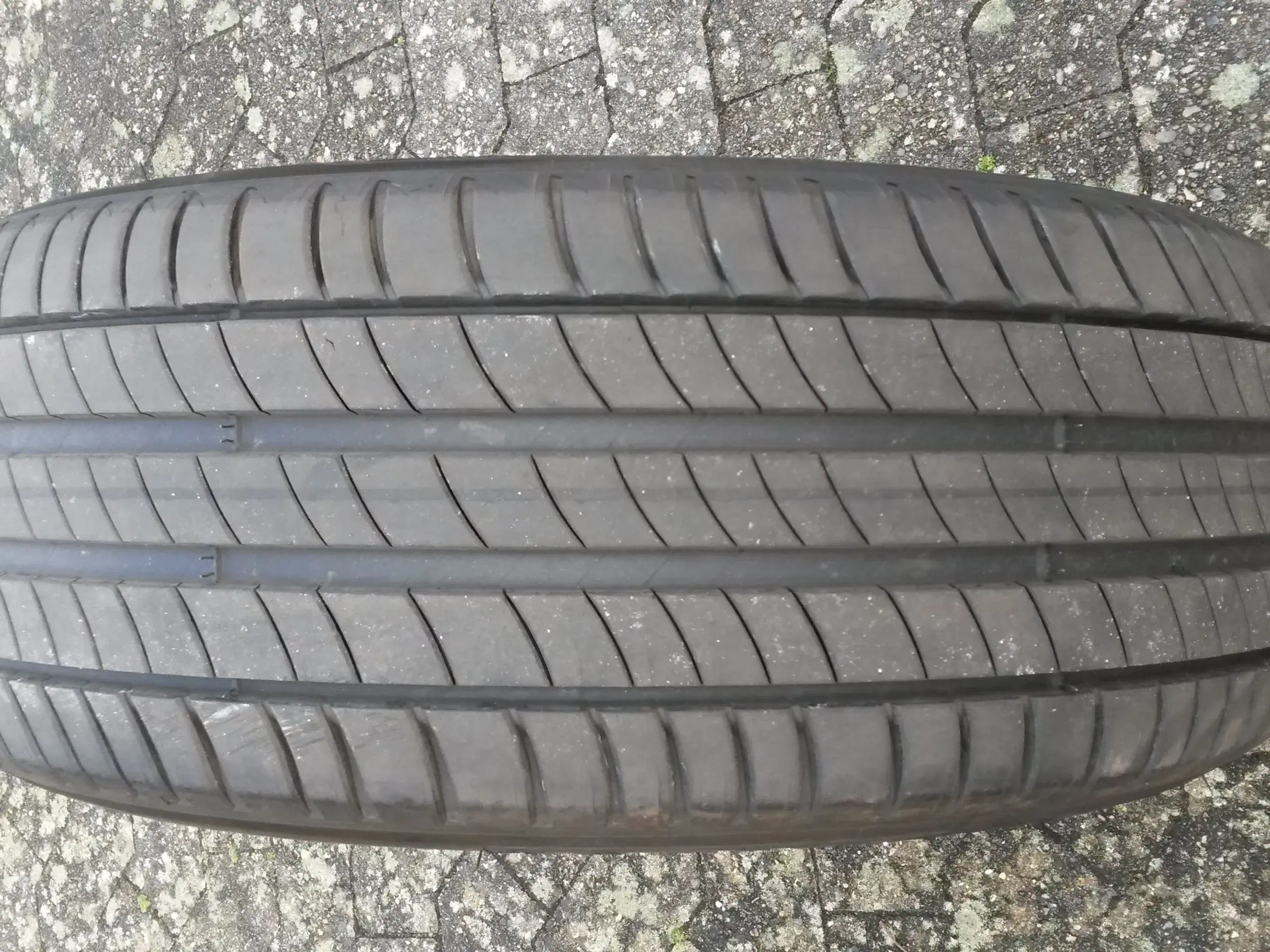 Michelin Primacy 3 215/55R-17  94V