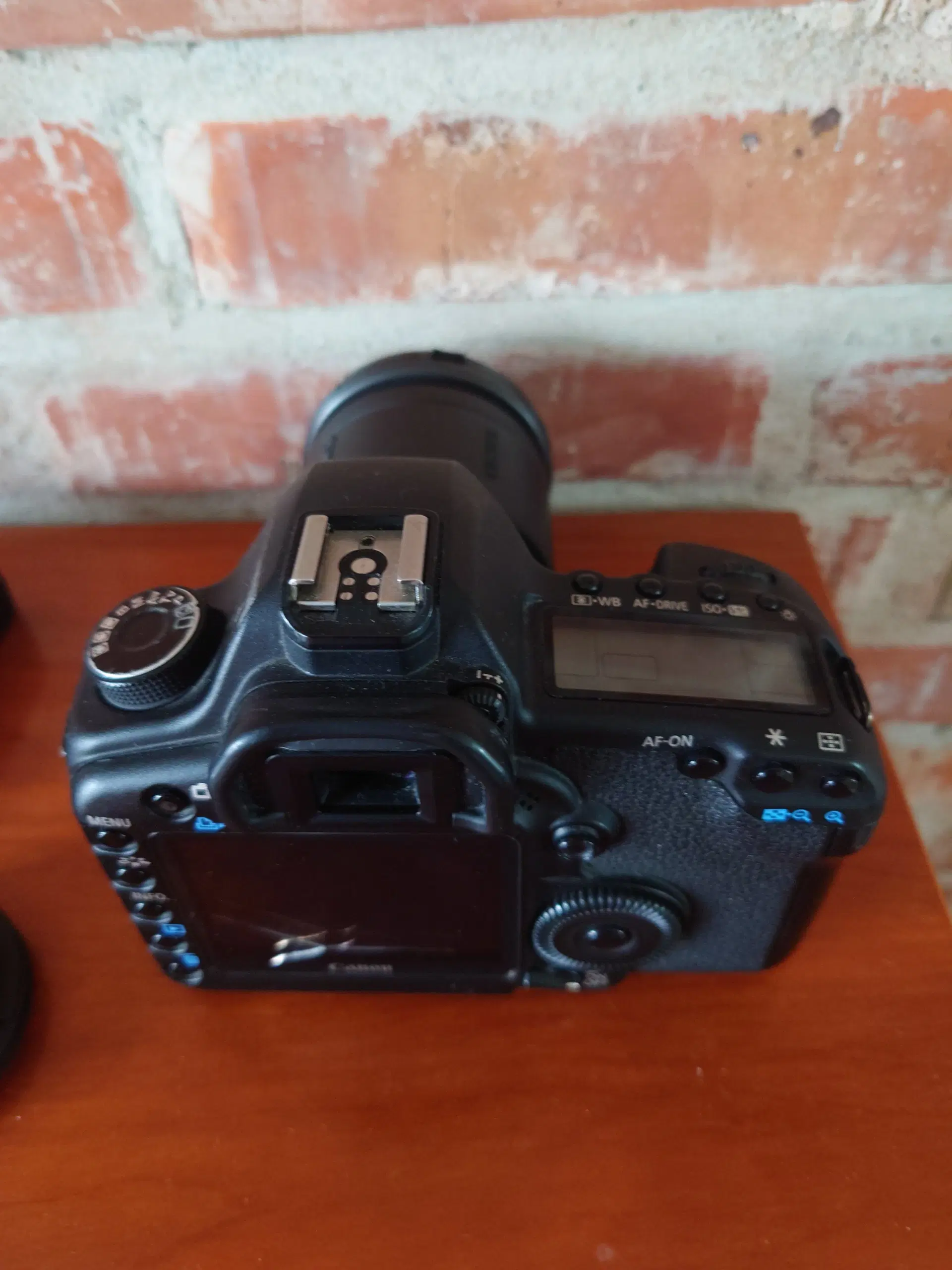 Canon D5 Mark II 20mp 8gb ram 28-200MM Objektiv