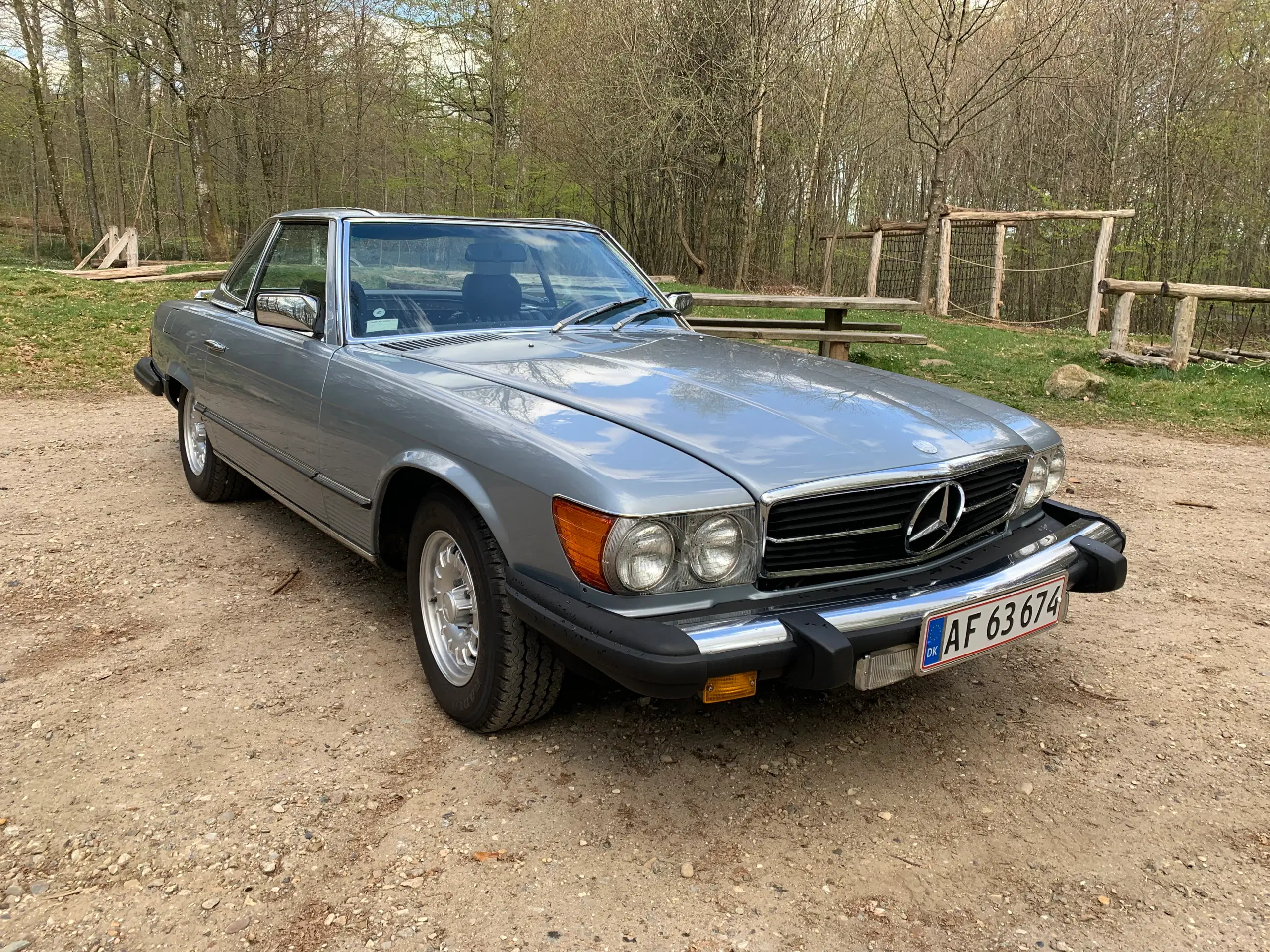 Mercedes-Benz 380 SL