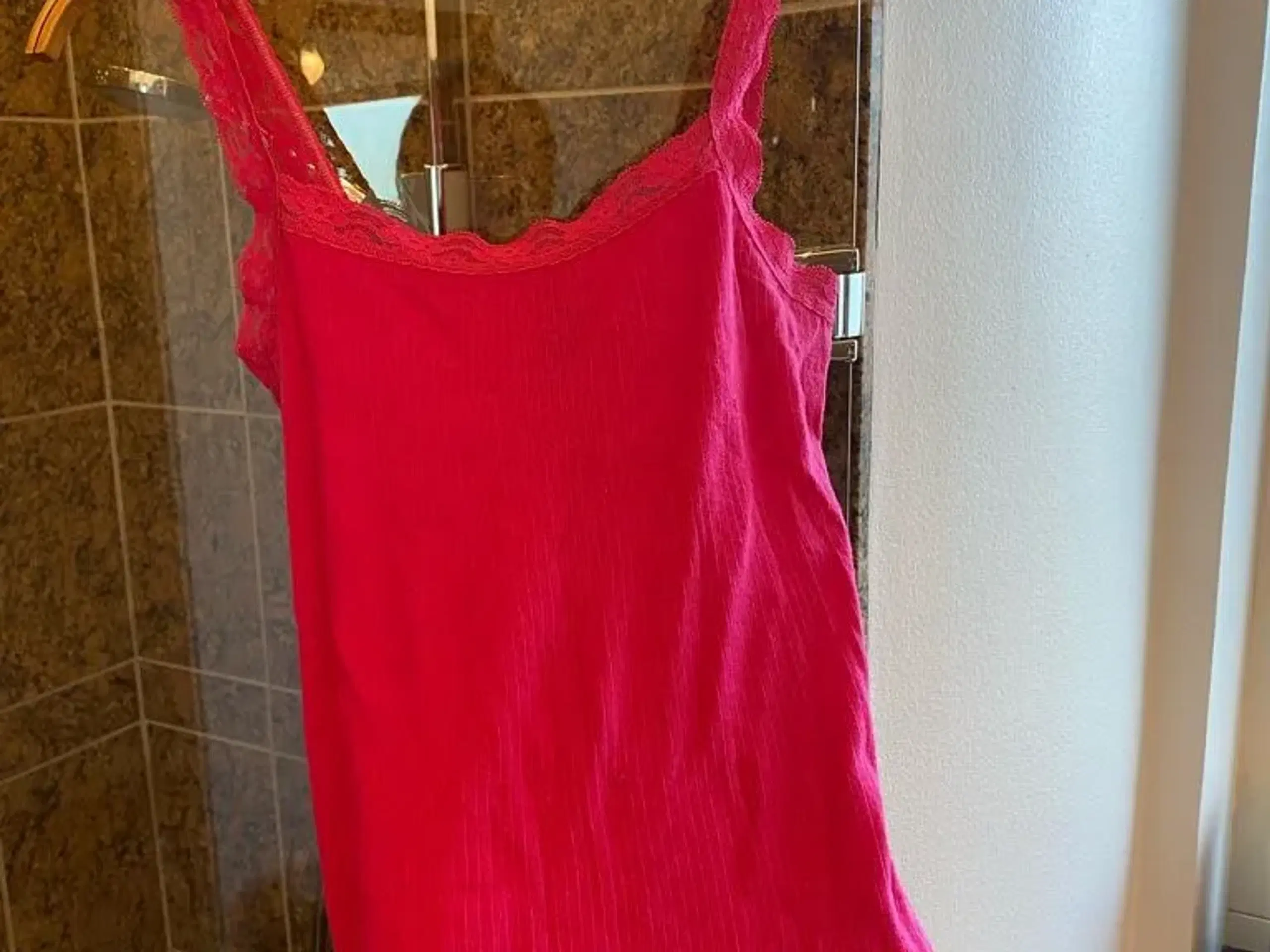 Sød pink bluse str 38