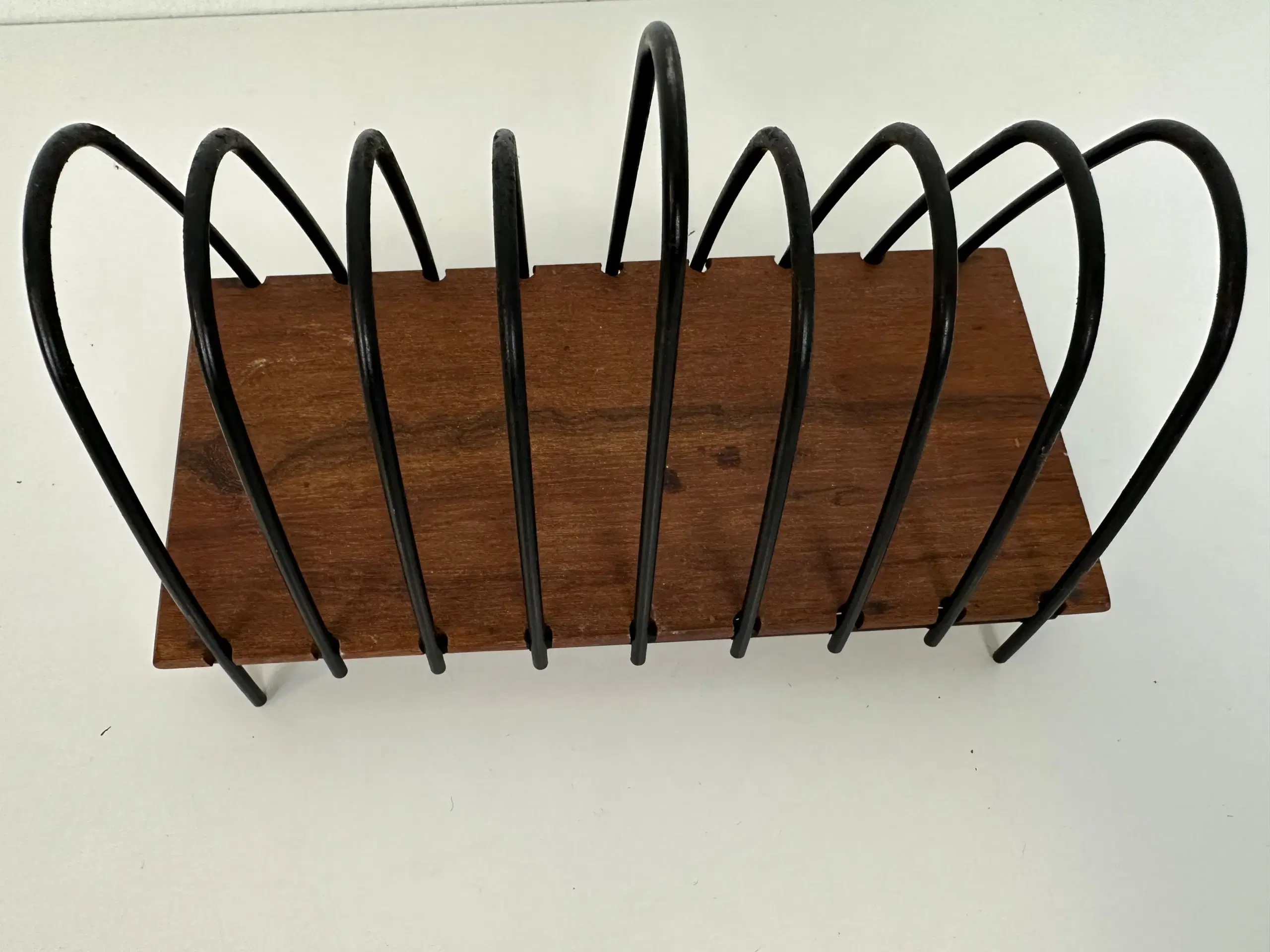 Retro holder i teak og metal