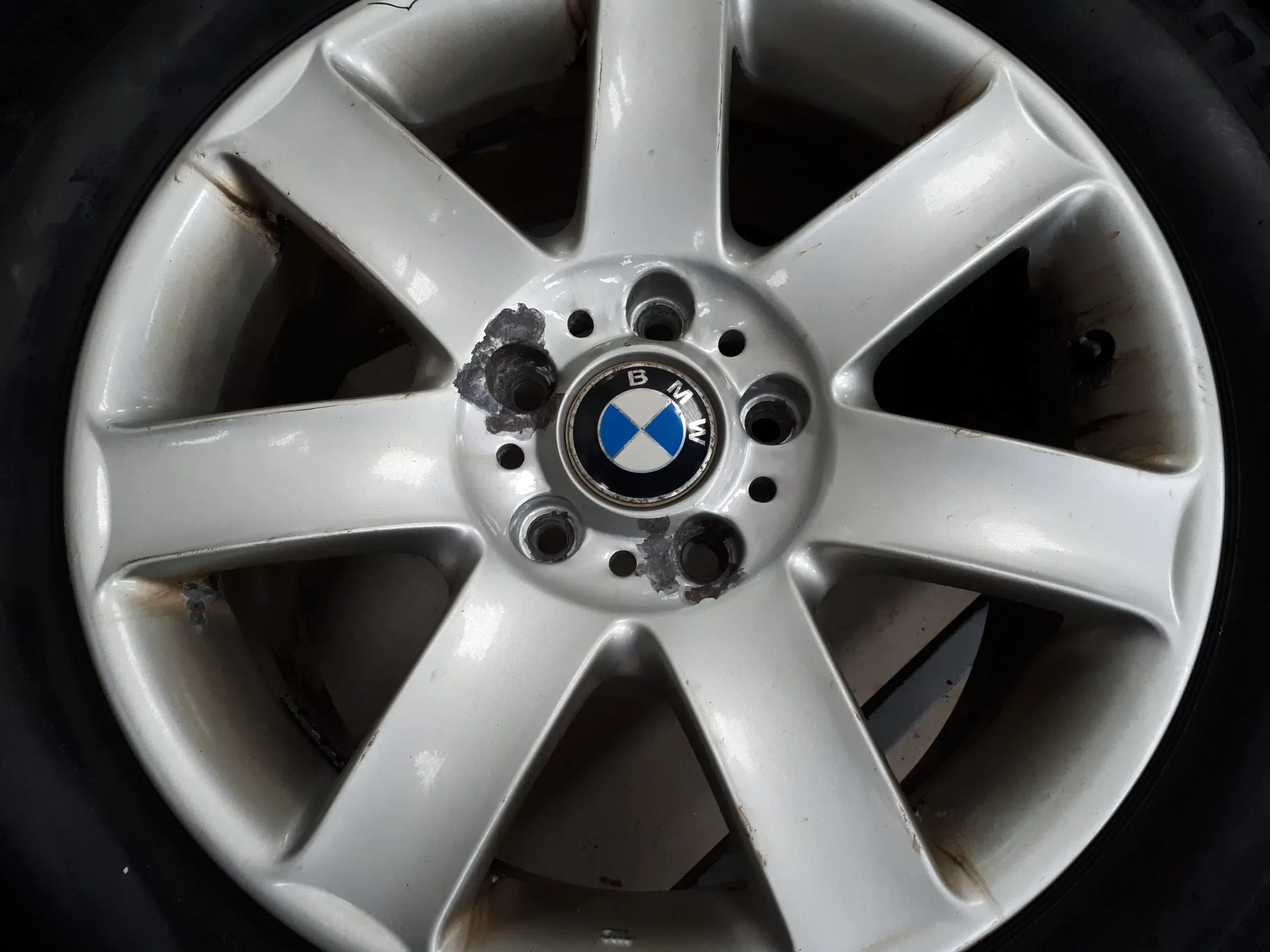 BMW X5 mfl hjul   1 stk !  17 x 8 med 235/65 R17