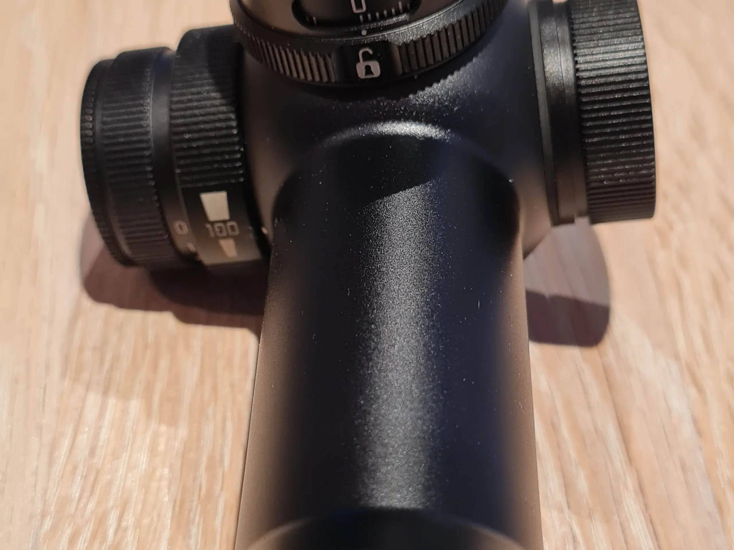 LEICA FORTIS 1,8-12X42i BDC