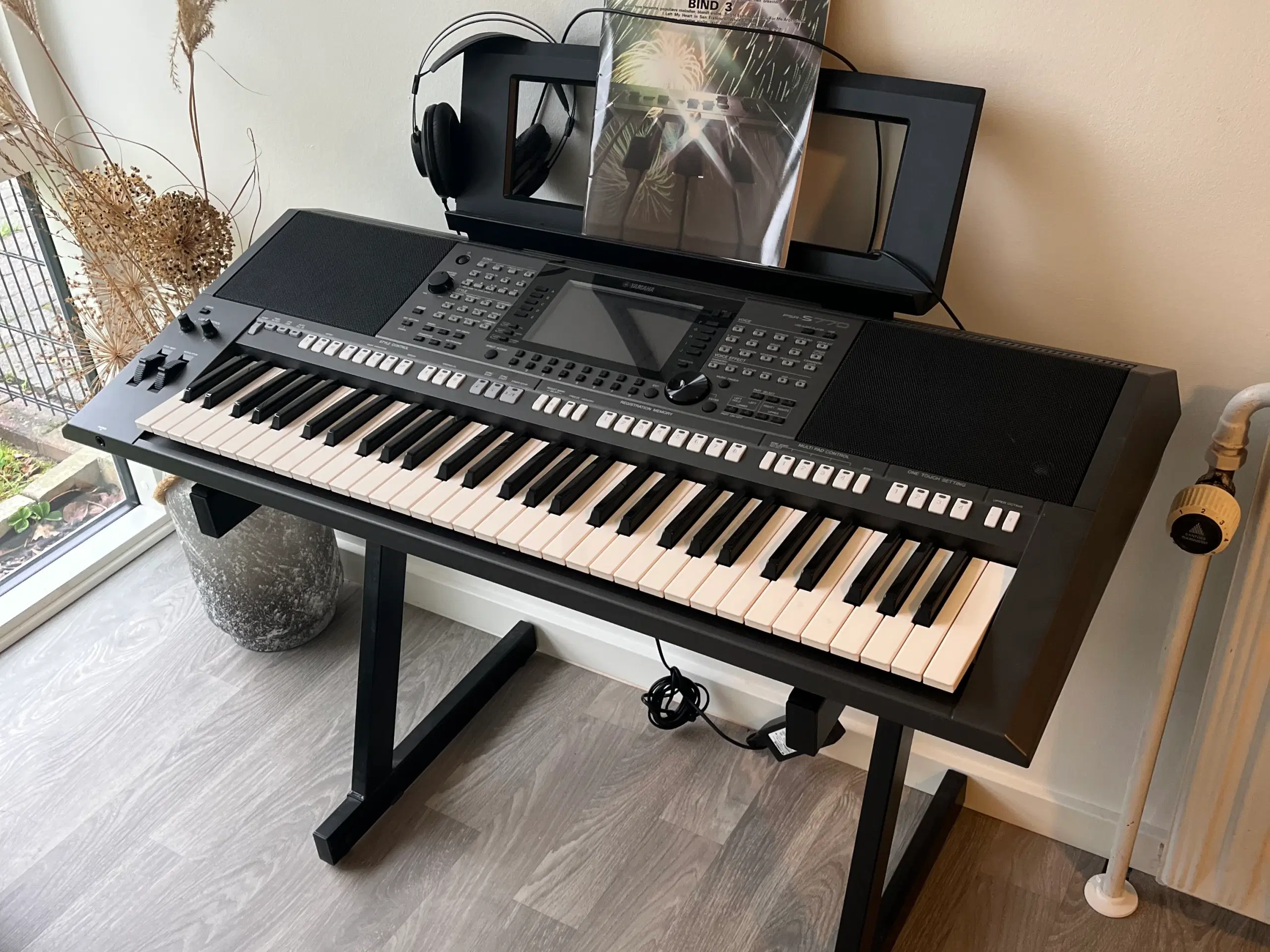 Keyboard Yamaha PSR-S770