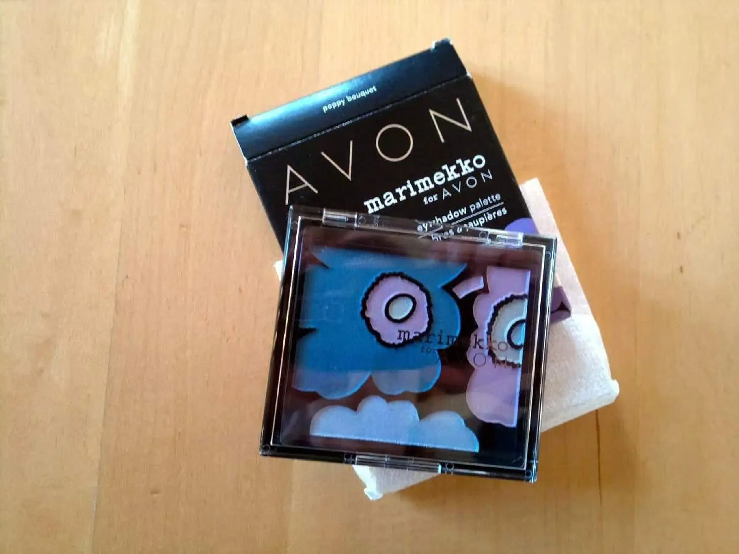 Ny Marimekko Avon øjnskygge