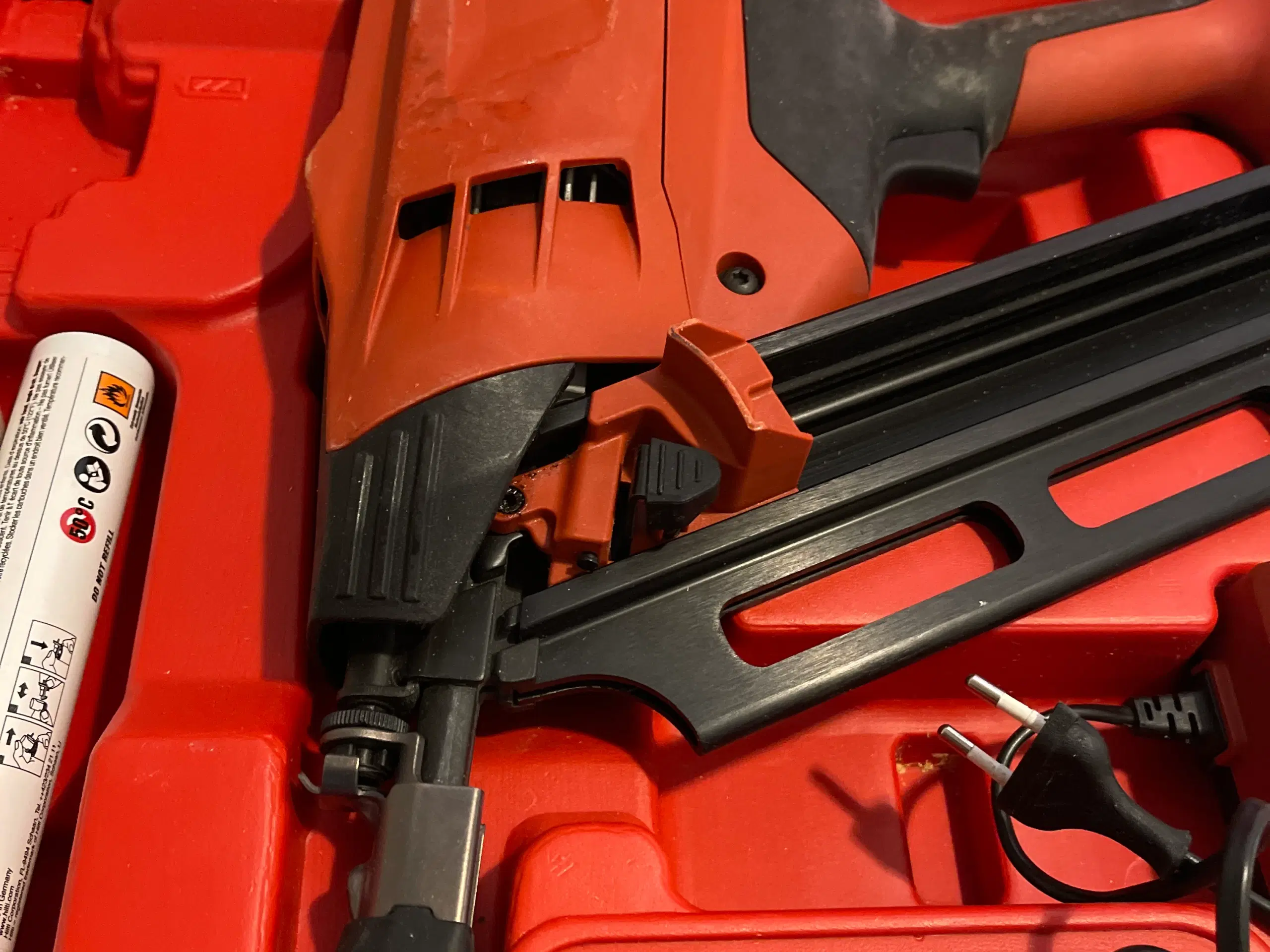 Hilti sømpistol