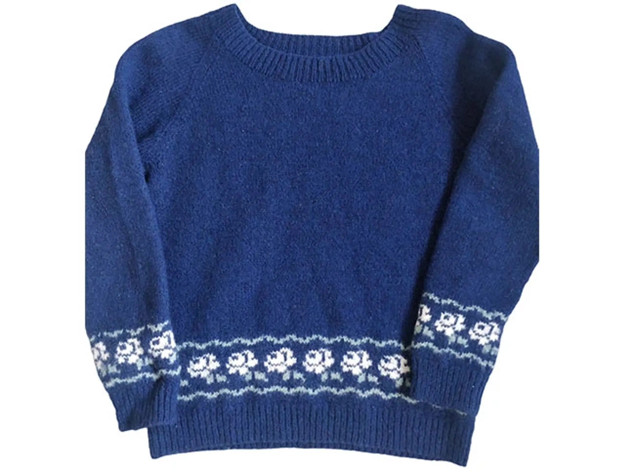 Håndlavet strik sweater med hvide blomster