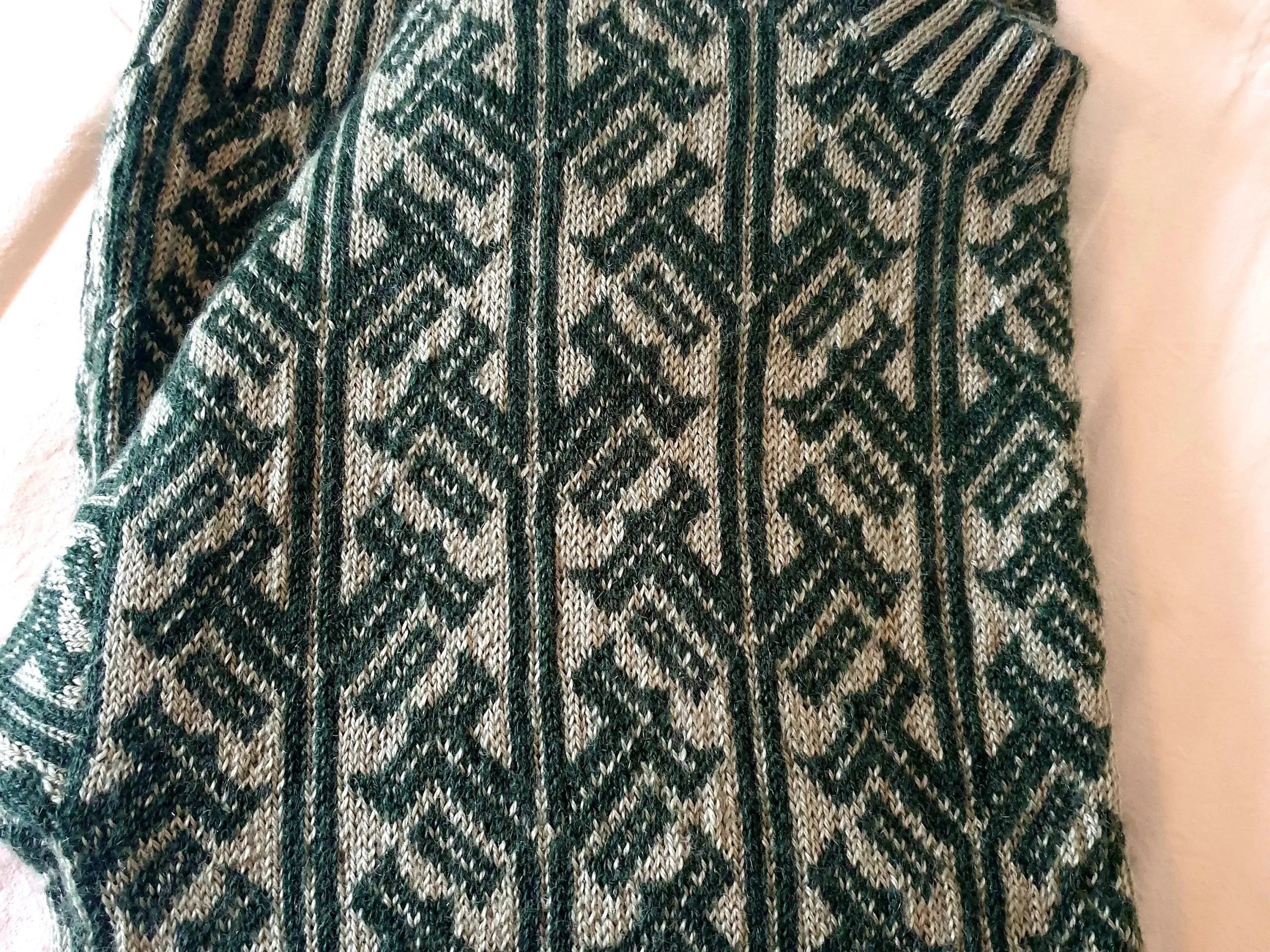 Håndstrikket Herresweater