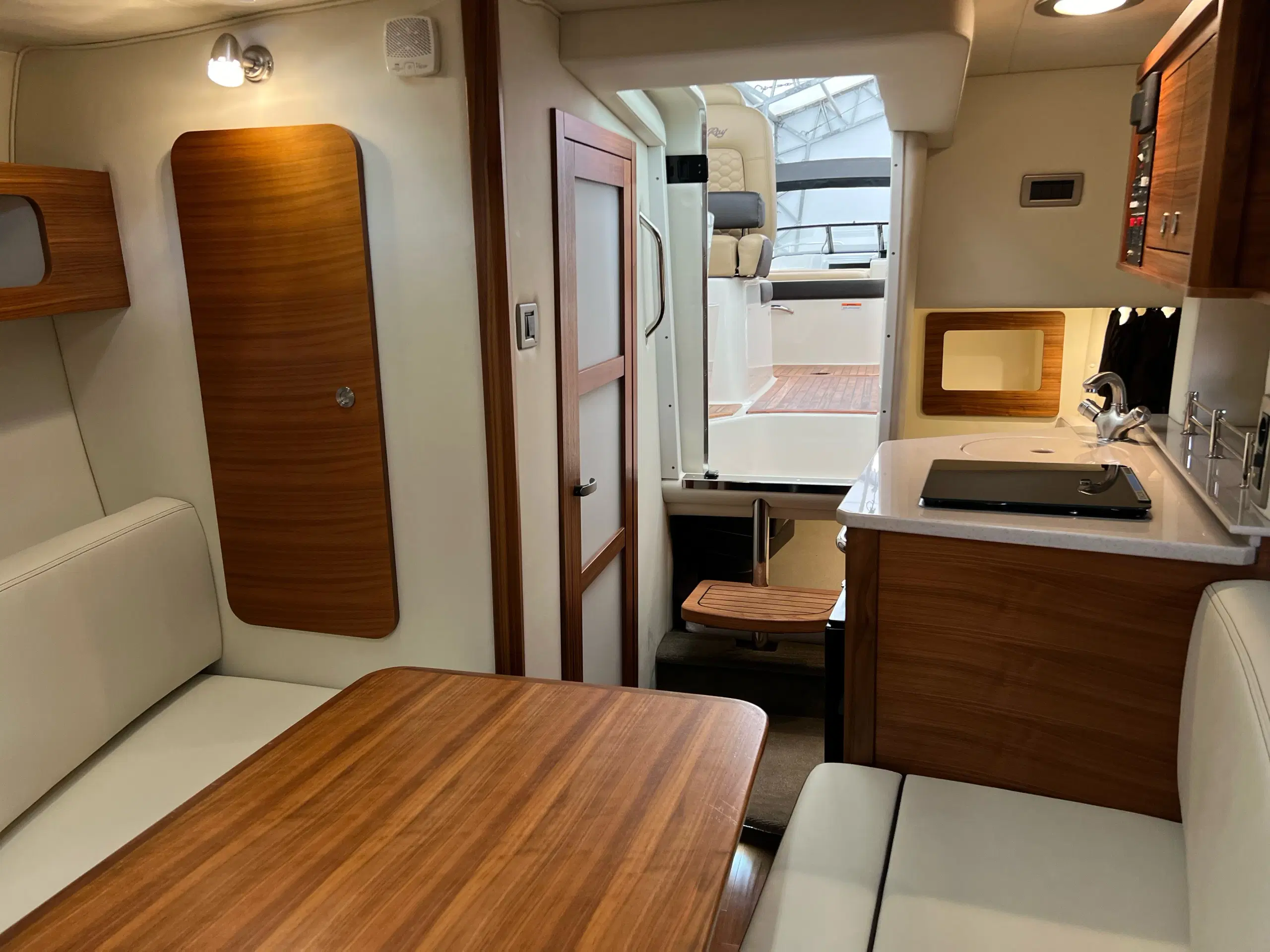 Searay 265 Sundancer (ÅRG 2020) MerCruiser 62MPI