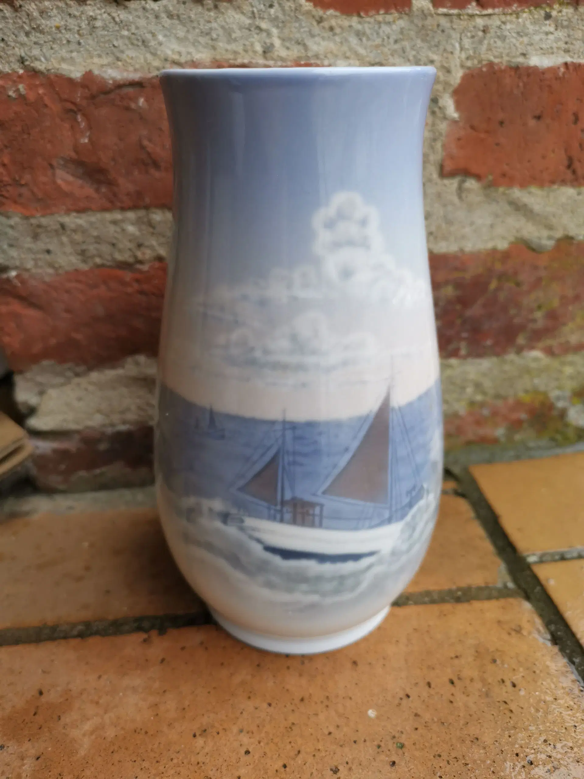 B&G Bing & Grøndahl 1302-6211 Vase med Fiskekutter